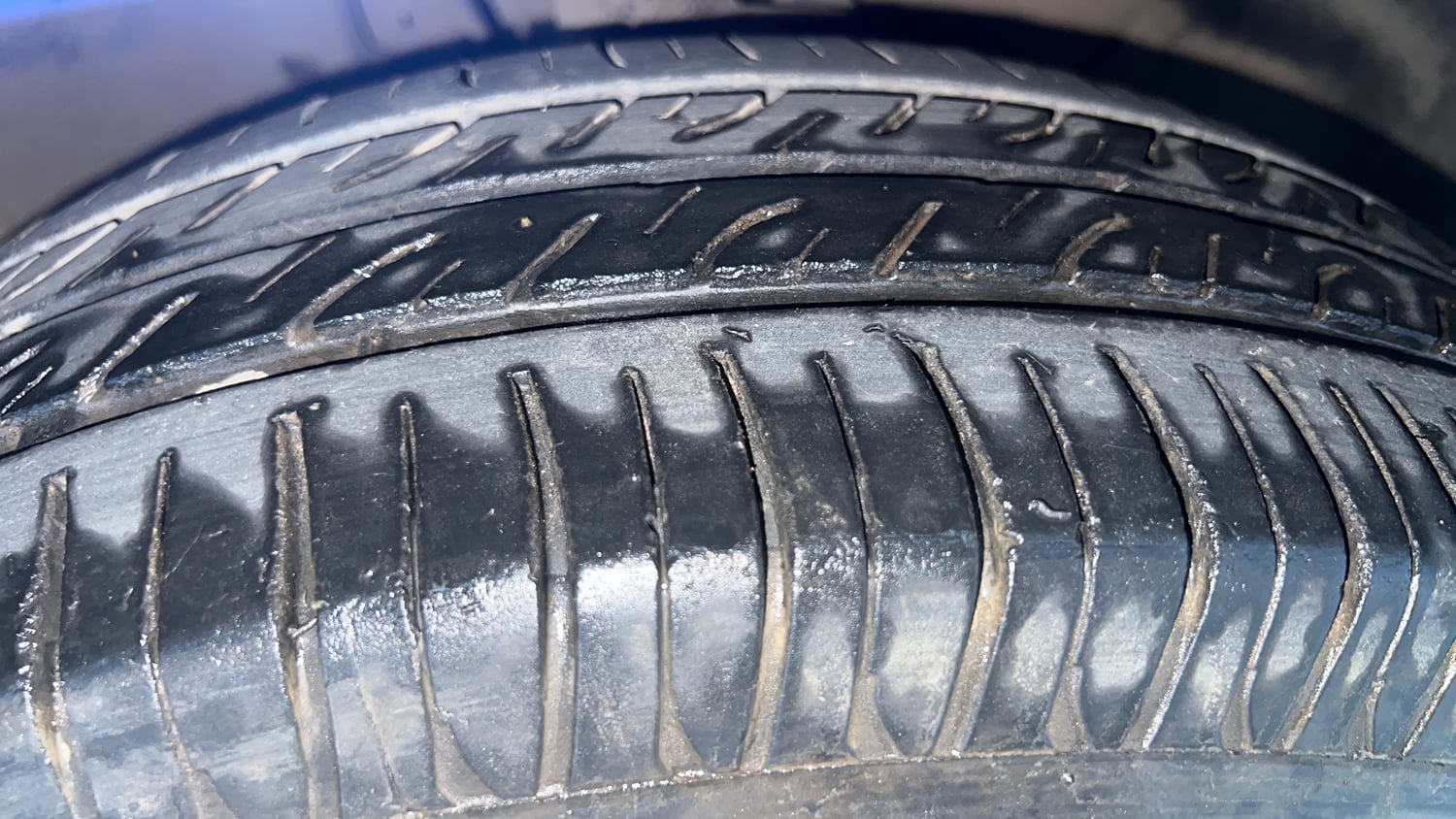 Used 2015 Hyundai Elite i20 Sportz 1.2 Petrol Manual tyres RIGHT FRONT TYRE TREAD VIEW