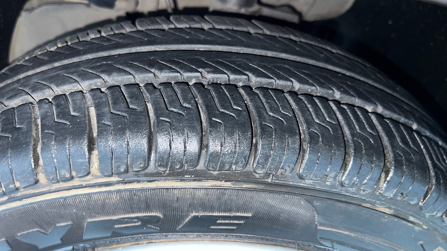 Used 2019 Tata Tiago XM CNG (Outside Fitted) Cng Manual tyres LEFT FRONT TYRE TREAD VIEW