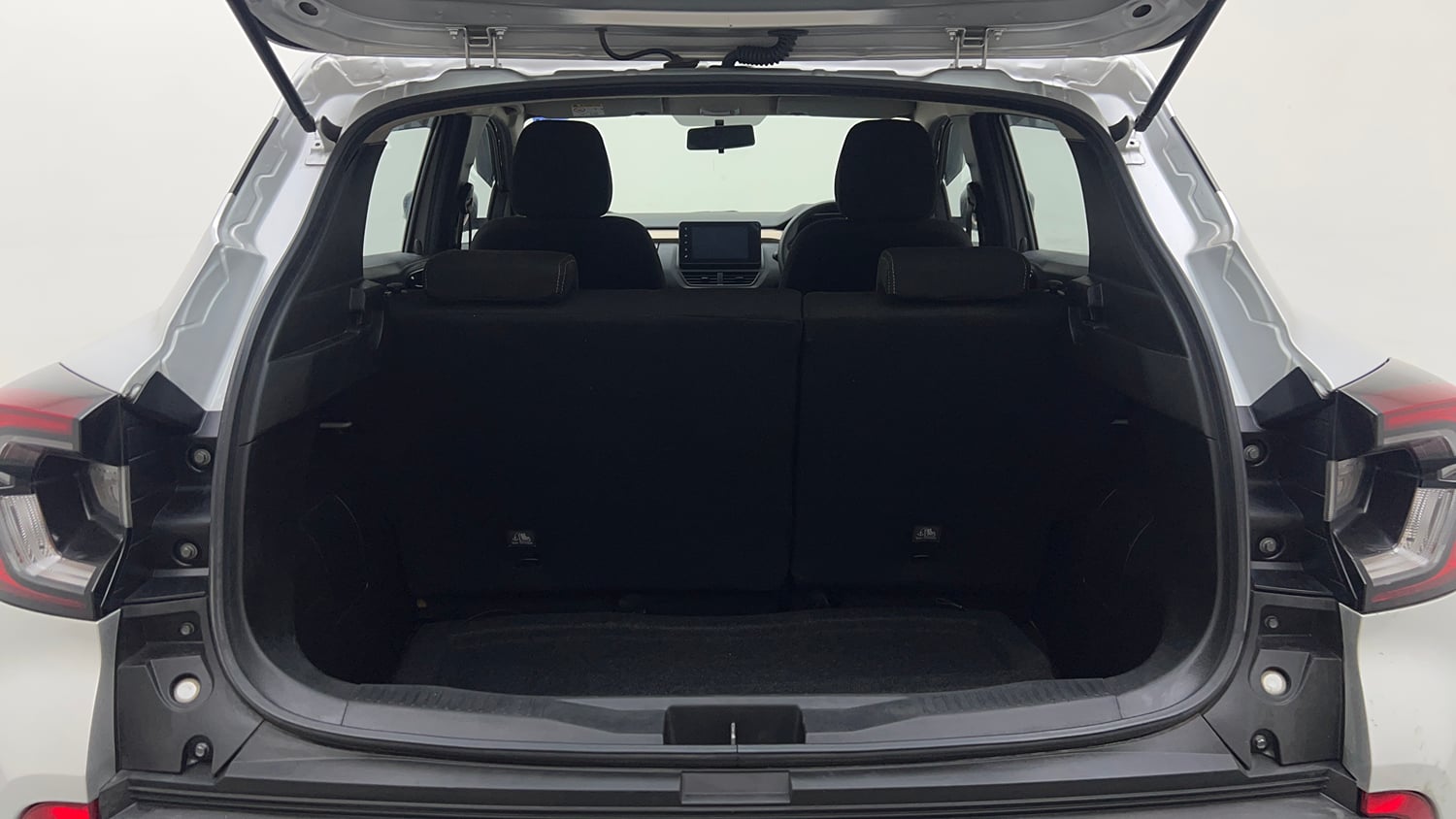 Used 2022 Renault Kiger RXT (O) MT Petrol Manual interior DICKY INSIDE VIEW