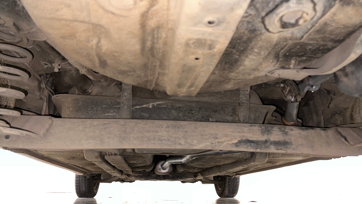 Used 2013 Hyundai Grand i10 Sportz 1.2 Kappa VTVT Petrol Manual extra REAR UNDERBODY VIEW (TAKEN FROM REAR)
