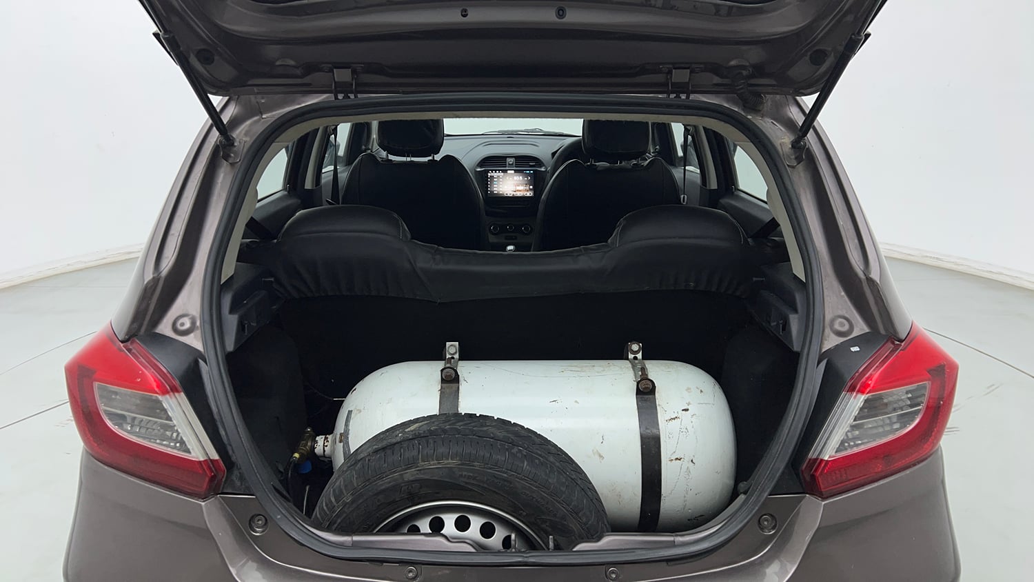 Used 2019 Tata Tiago XM CNG (Outside Fitted) Cng Manual interior DICKY INSIDE VIEW