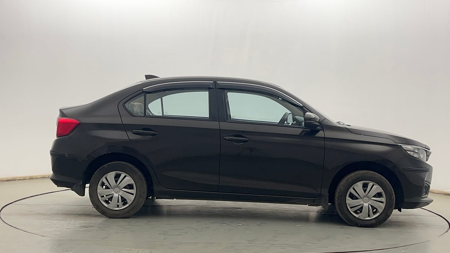 Used 2019 Honda Amaze 1.2 S MT Petrol Petrol Manual exterior RIGHT SIDE VIEW