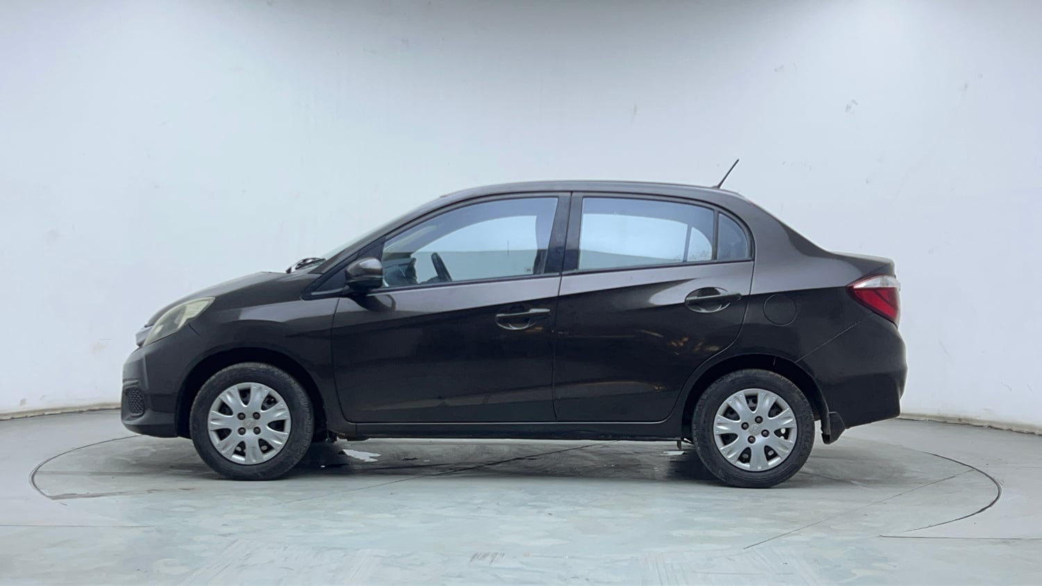 Used 2016 Honda Amaze 1.2 SX i-VTEC Petrol Manual exterior LEFT SIDE VIEW