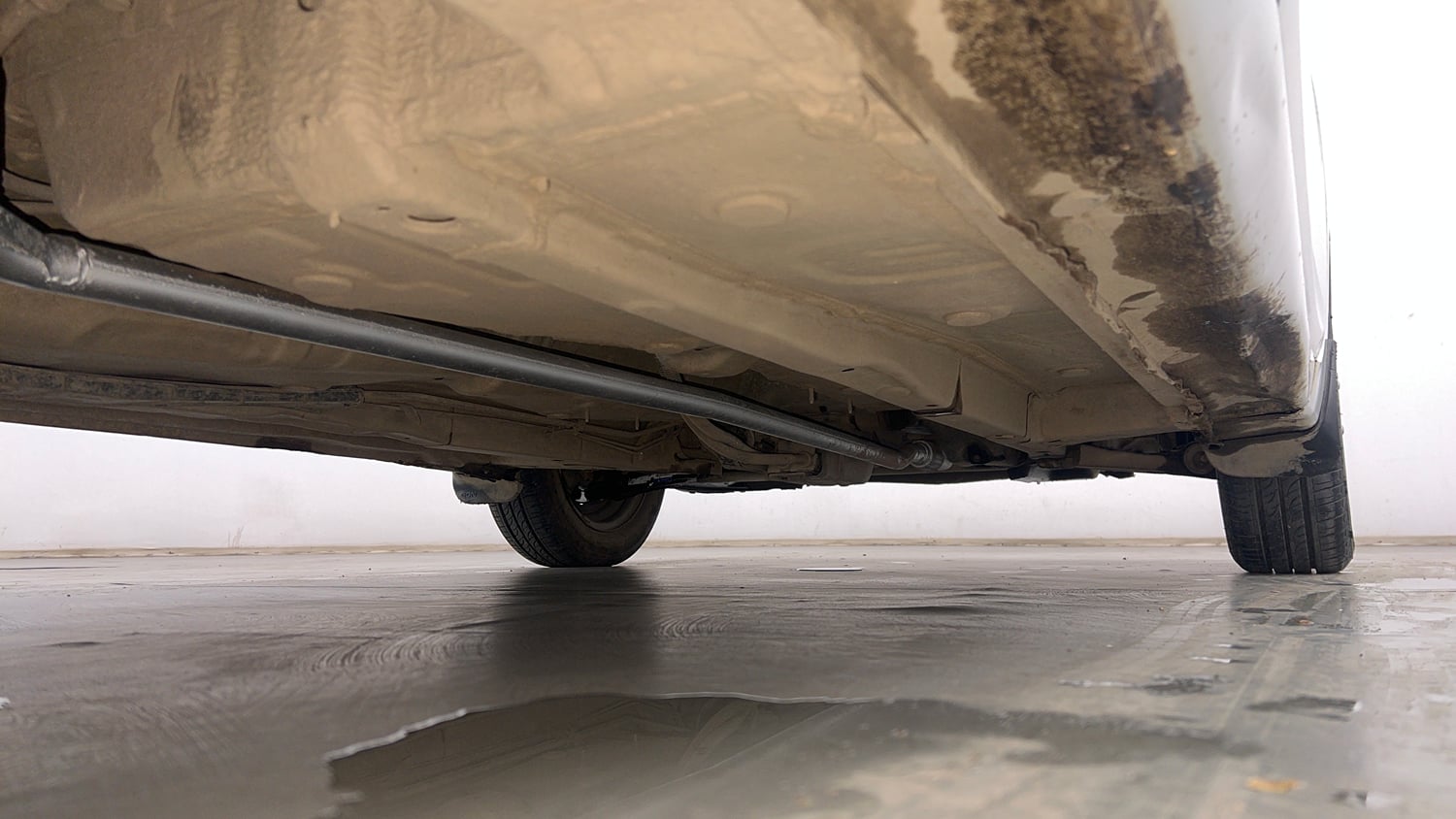 Used 2019 Hyundai Eon Magna + Petrol Manual extra REAR RIGHT UNDERBODY VIEW