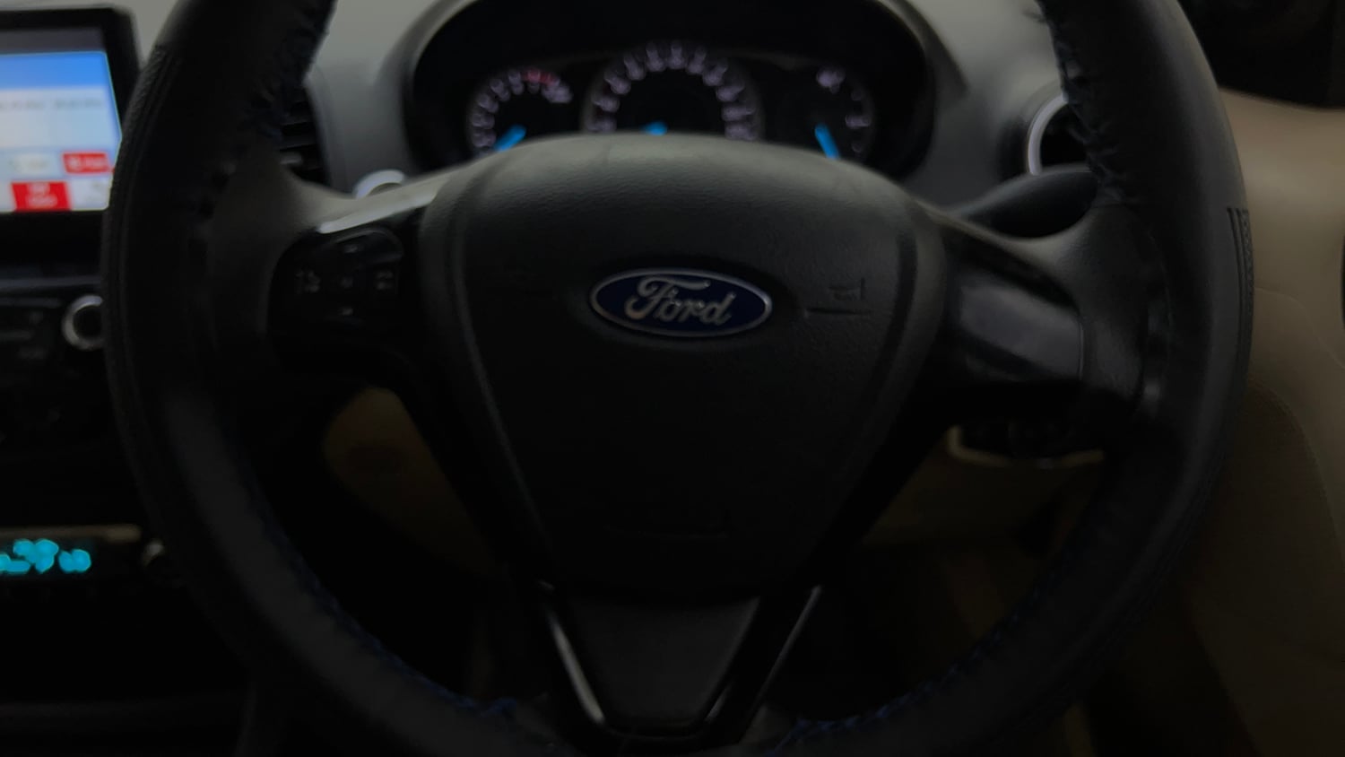 Used 2019 Ford Figo Aspire Titanium 1.2 Ti-VCT Petrol Manual top_features Airbags