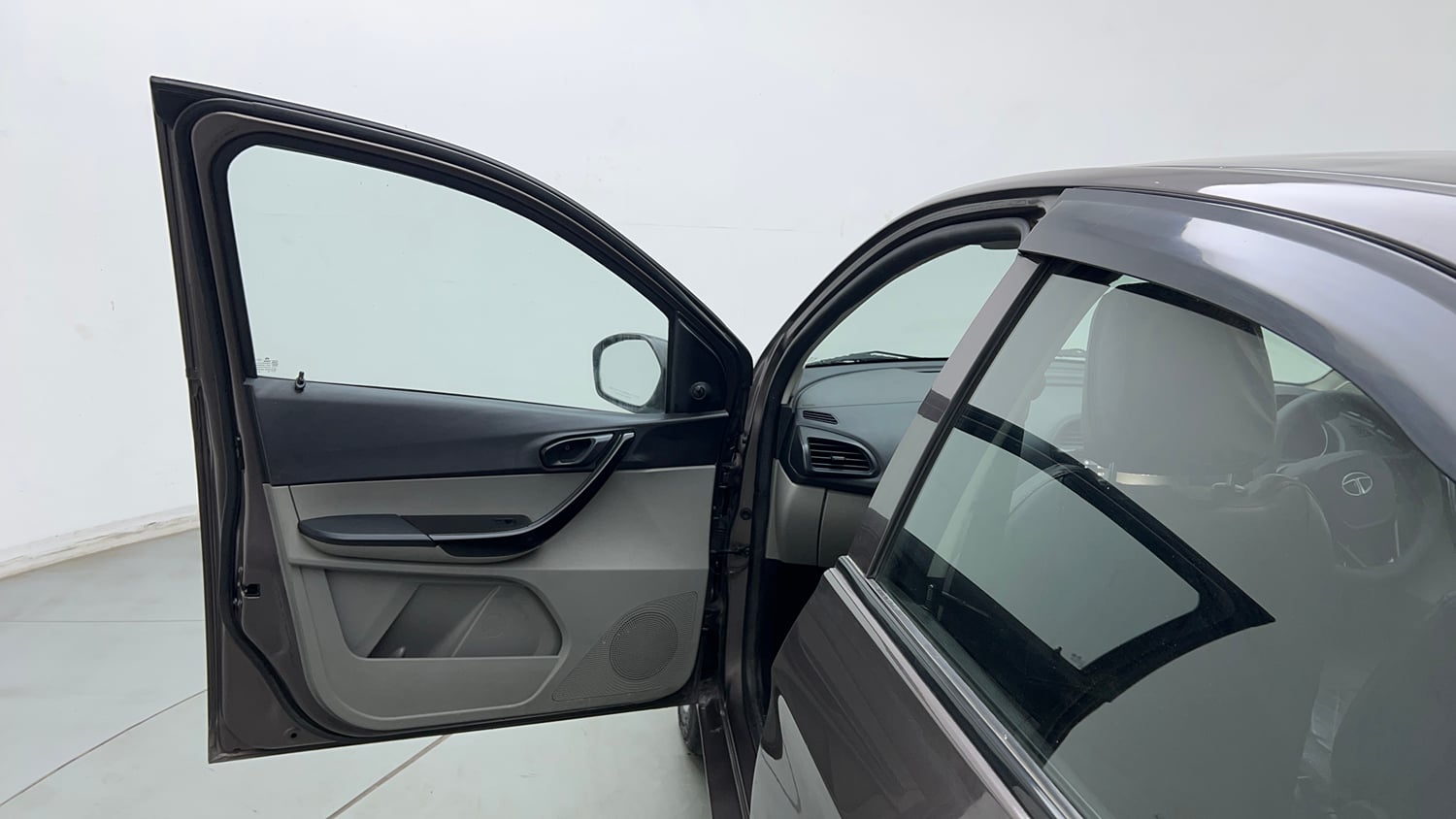 Used 2019 Tata Tiago XM CNG (Outside Fitted) Cng Manual interior LEFT FRONT DOOR OPEN VIEW