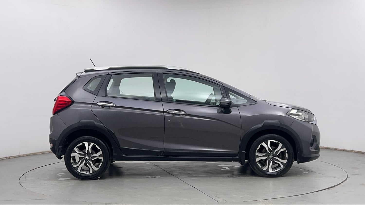 Used 2019 Honda WR-V VX MT Diesel Diesel Manual exterior RIGHT SIDE VIEW