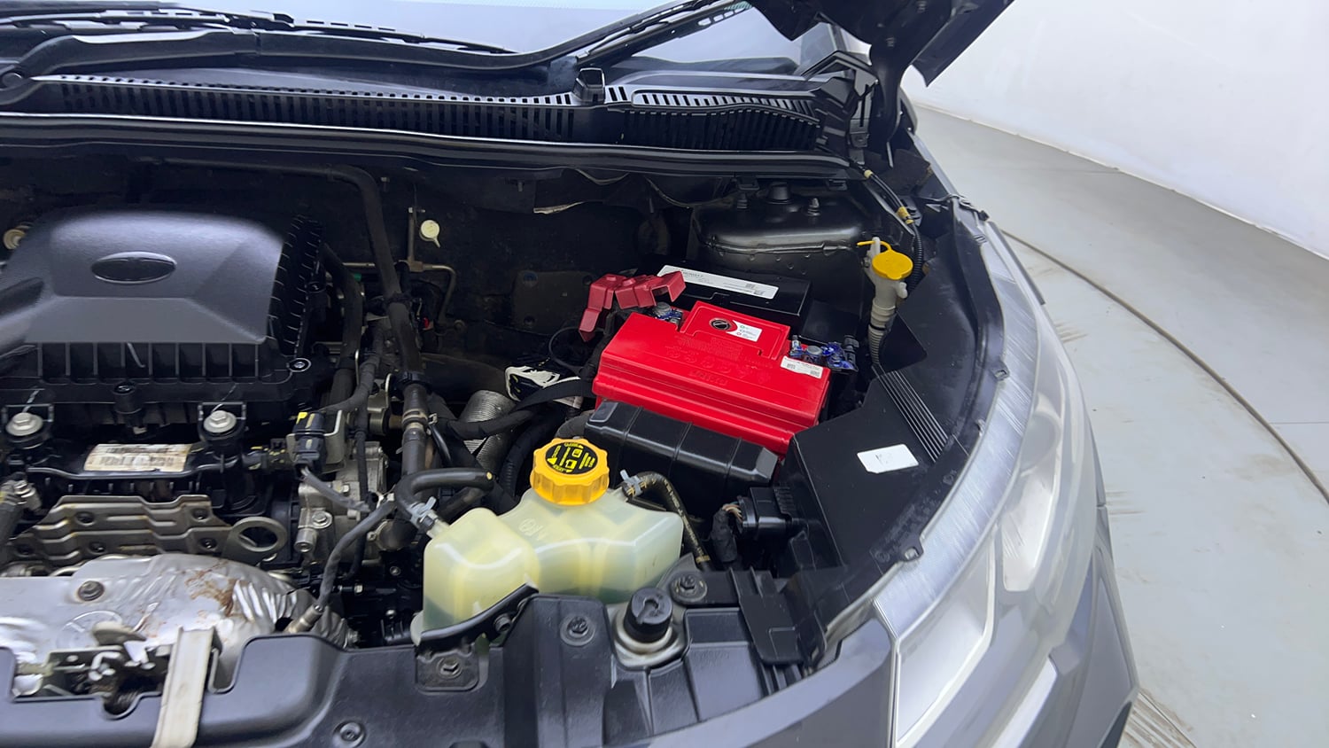 Used 2020 Tata Nexon XZ Plus (O) Petrol Manual engine ENGINE LEFT SIDE VIEW