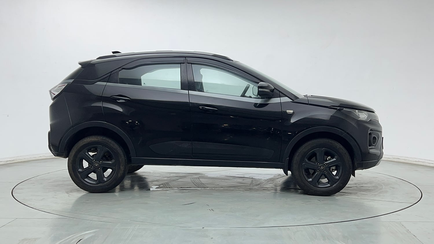 Used 2021 Tata Nexon XZA Plus Diesel Dark Edition Diesel Automatic exterior RIGHT SIDE VIEW