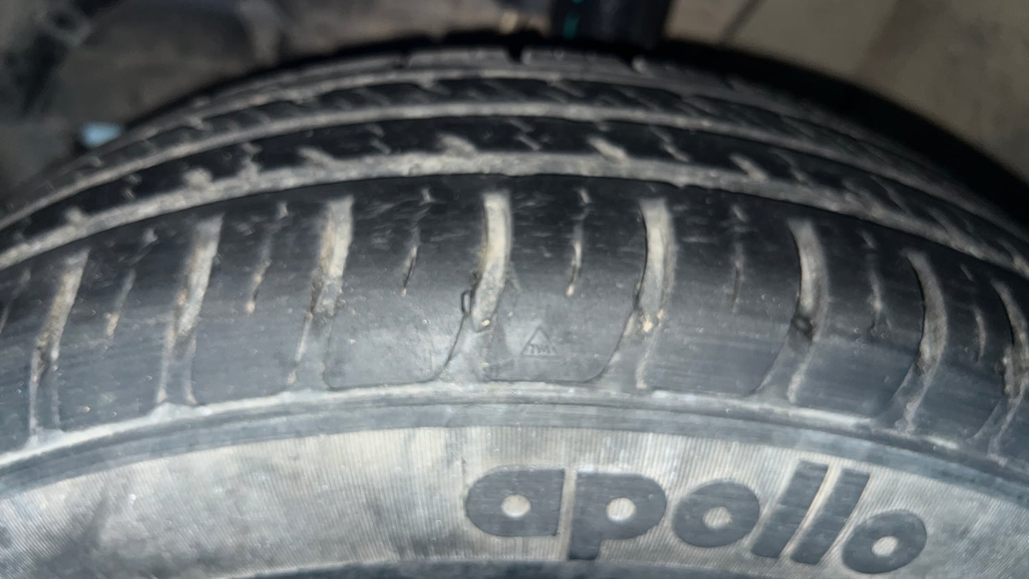 Used 2018 Maruti Suzuki Swift LXi Petrol Manual tyres LEFT FRONT TYRE TREAD VIEW
