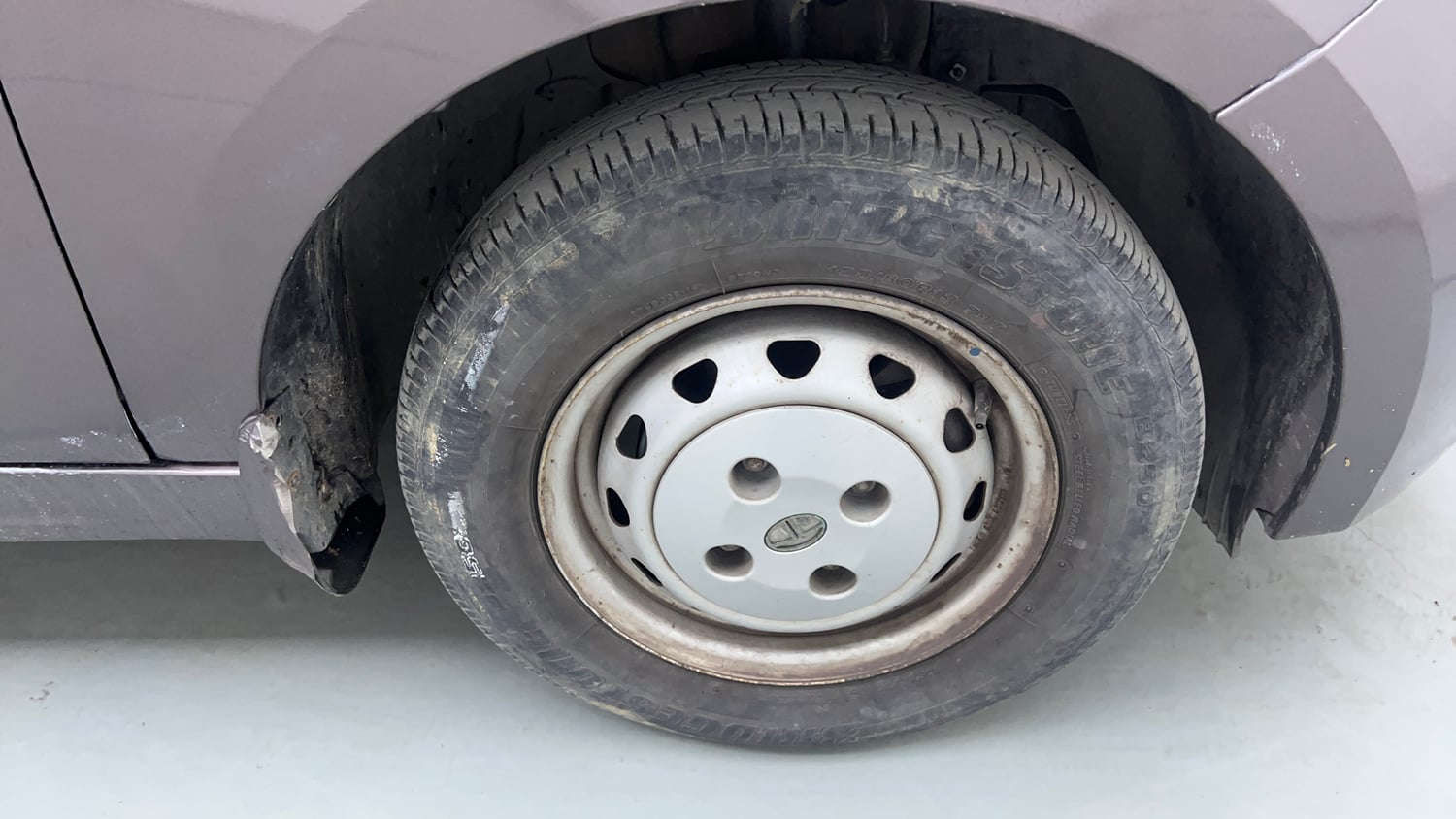 Used 2016 Tata Tiago Revotron XM Petrol Manual tyres RIGHT FRONT TYRE RIM VIEW