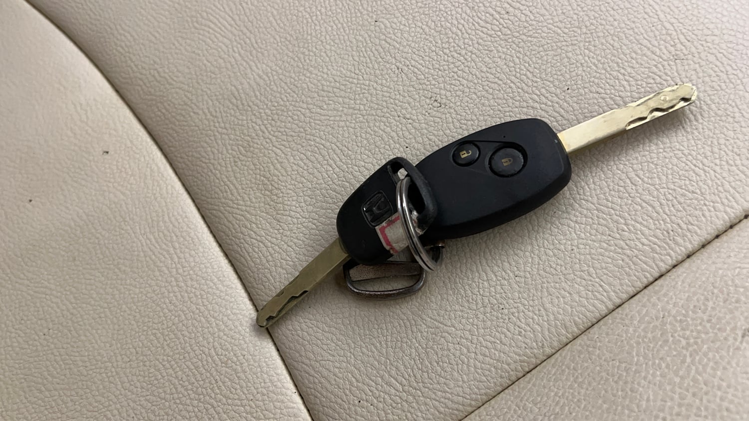 Used 2015 Honda Amaze 1.2 S i-VTEC Petrol Manual extra CAR KEY VIEW