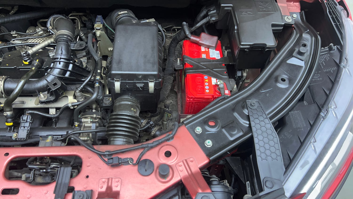 Used 2023 Nissan Magnite XV Premium Turbo CVT Dual Tone Petrol Automatic engine ENGINE LEFT SIDE VIEW