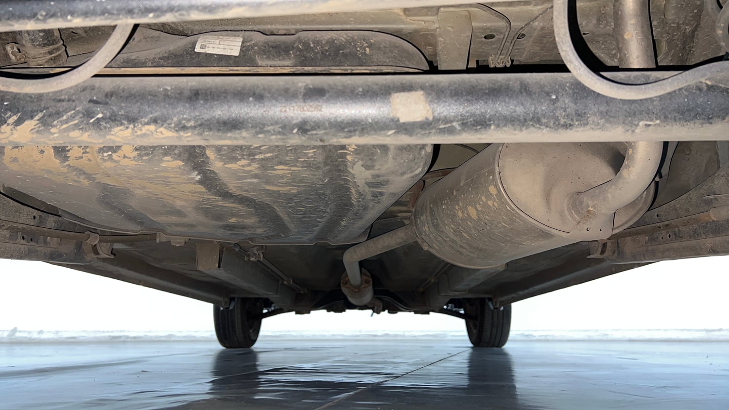 Used 2017 Maruti Suzuki Wagon R VXI Petrol Manual extra REAR UNDERBODY VIEW (TAKEN FROM REAR)
