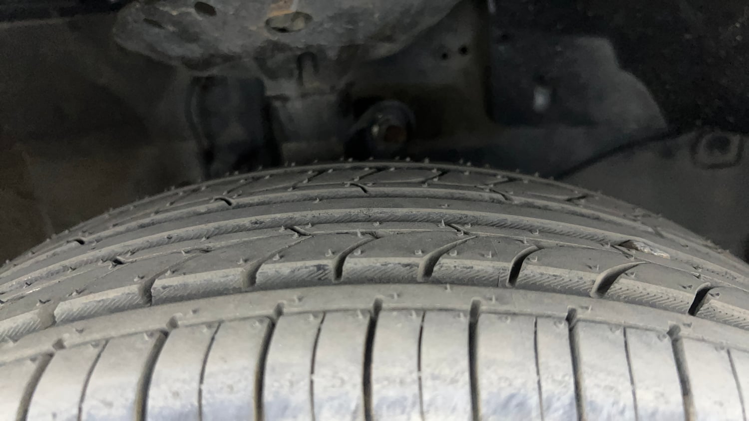 Used 2016 Honda Amaze 1.2 SX i-VTEC Petrol Manual tyres RIGHT FRONT TYRE TREAD VIEW