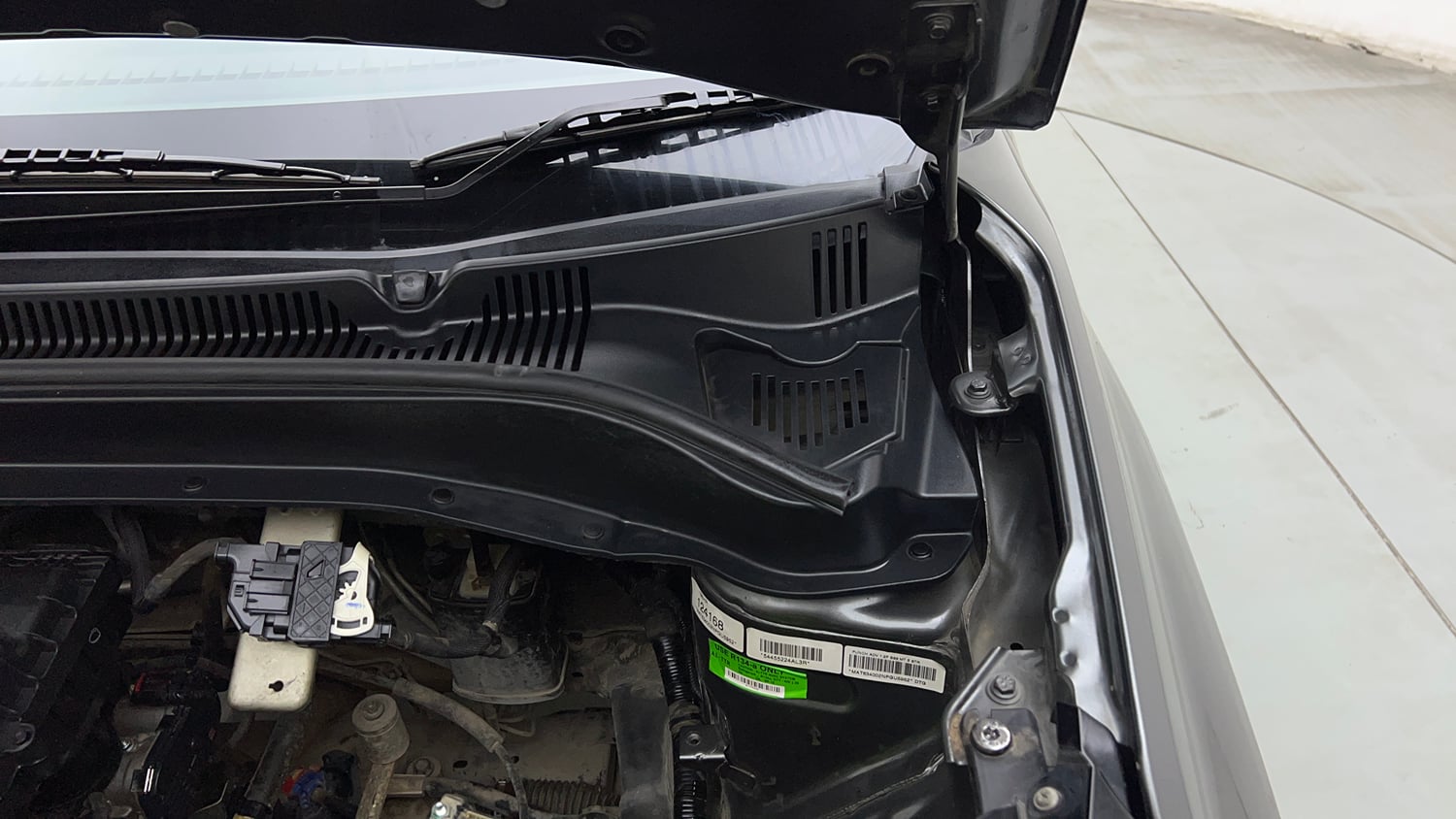 Used 2022 Tata Punch Adventure MT Petrol Manual engine ENGINE LEFT SIDE HINGE & APRON VIEW
