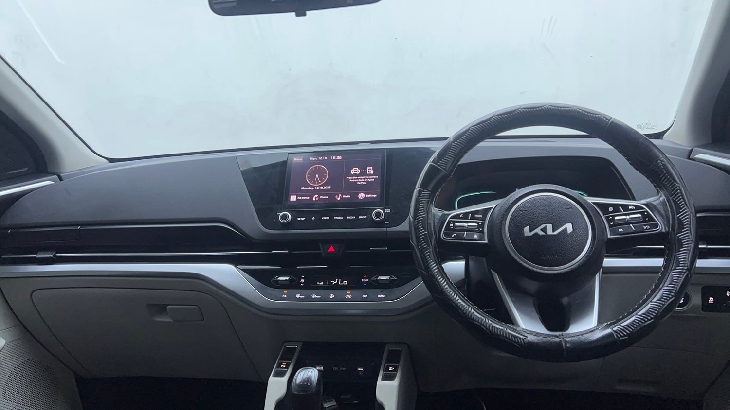 Used 2023 Kia Carens Prestige Plus 1.4 Petrol MT 7 STR Petrol Manual interior DASHBOARD VIEW