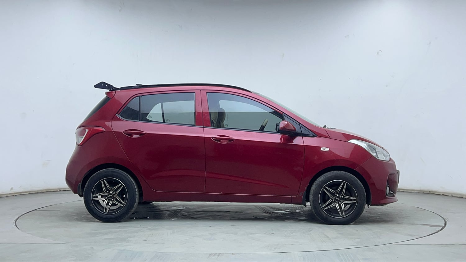 Used 2017 Hyundai Grand i10 Sportz U2 1.2 CRDi Diesel Manual exterior RIGHT SIDE VIEW