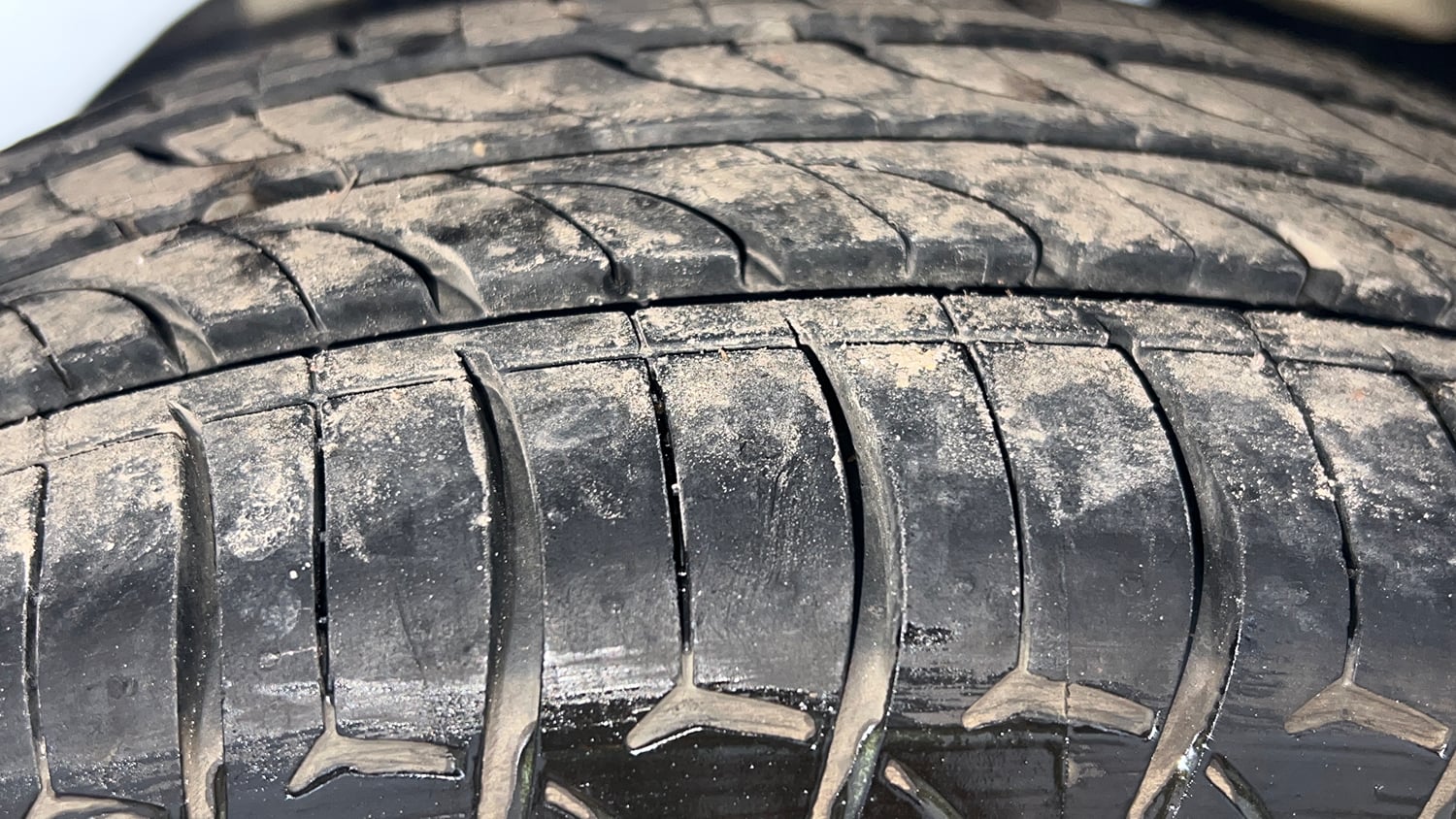 Used 2019 Hyundai Eon Magna + Petrol Manual tyres RIGHT REAR TYRE TREAD VIEW