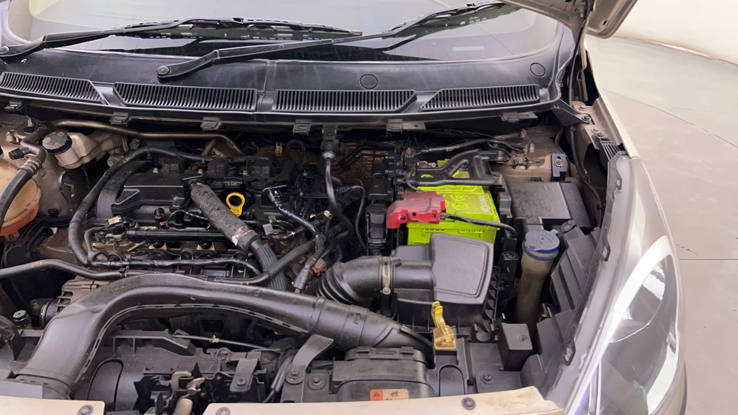 Used 2019 Ford Figo Aspire Titanium 1.2 Ti-VCT Petrol Manual engine ENGINE LEFT SIDE HINGE & APRON VIEW