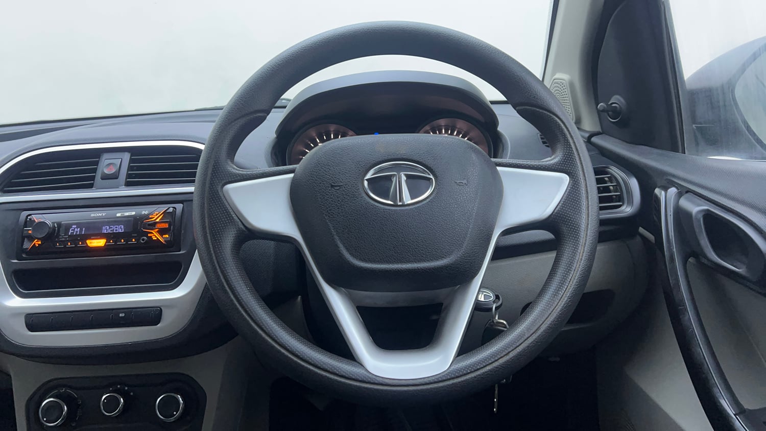 Used 2016 Tata Tiago Revotron XM Petrol Manual interior STEERING VIEW