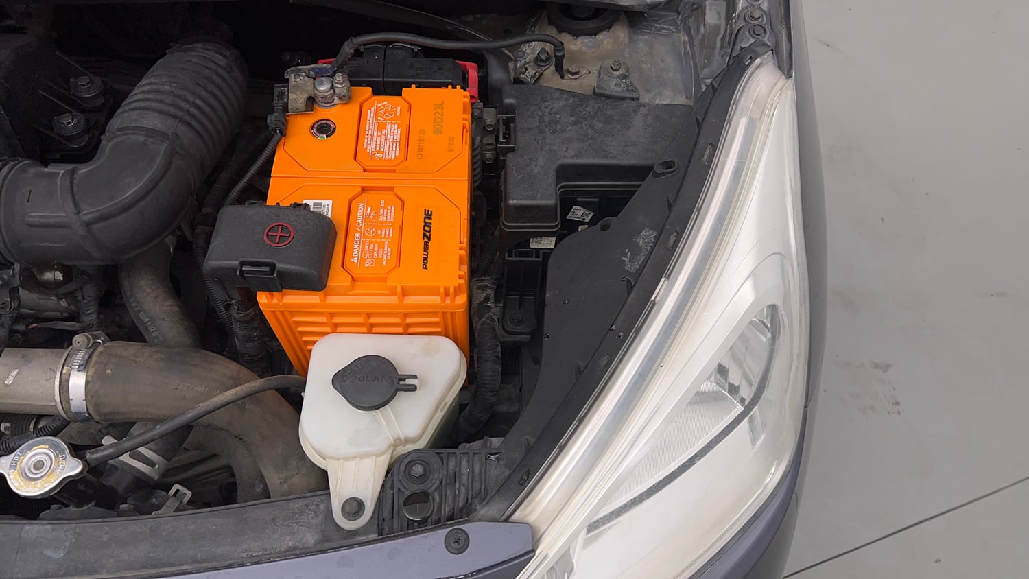 Used 2018 Hyundai Grand i10 Sportz (O) U2 1.2 CRDi Diesel Manual engine ENGINE LEFT SIDE VIEW