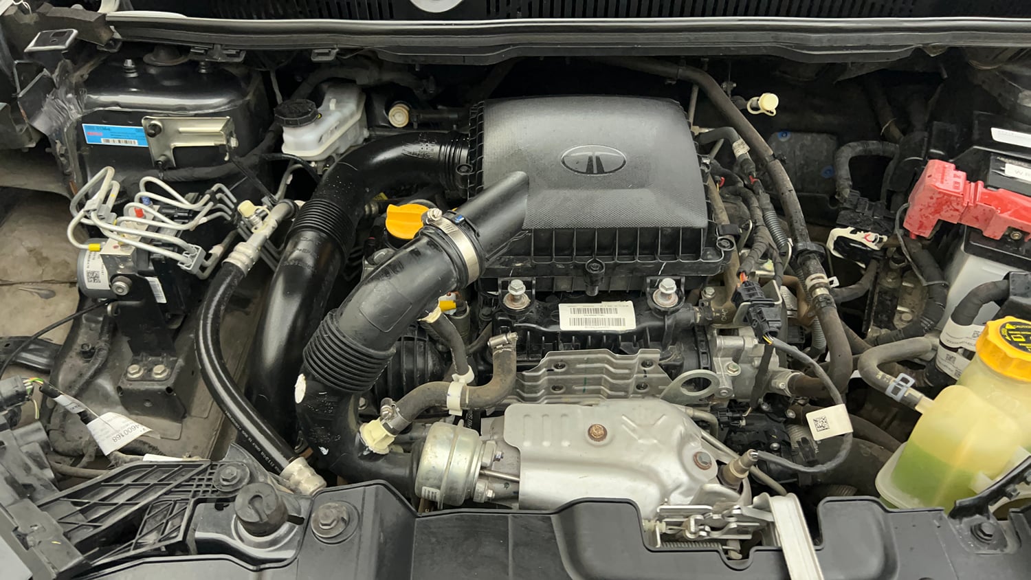 Used 2025 Tata Nexon Creative Plus S 1.2 Revotron Petrol  6MT Petrol Manual engine ENGINE RIGHT SIDE VIEW