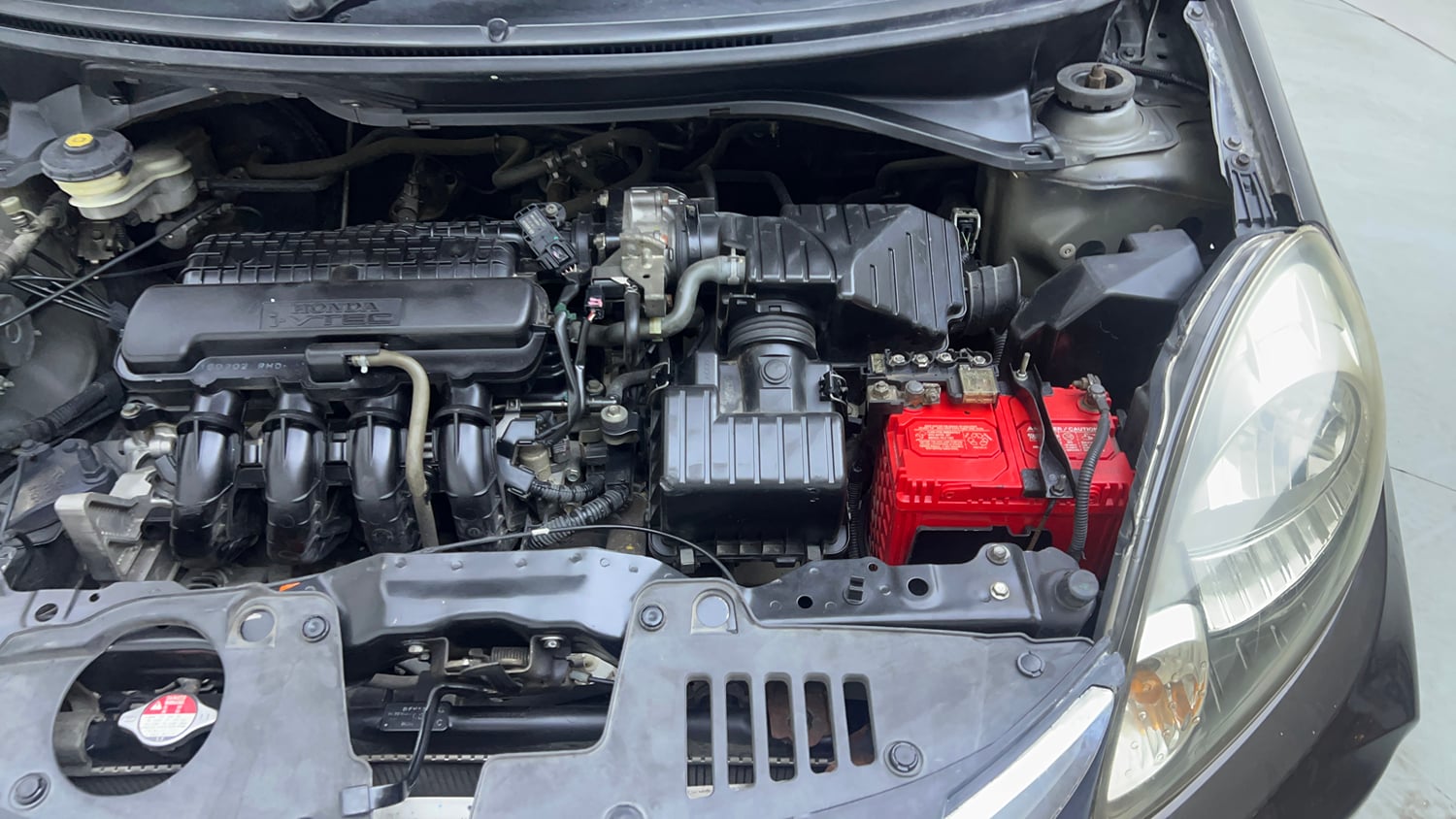 Used 2016 Honda Amaze 1.2 SX i-VTEC Petrol Manual engine ENGINE LEFT SIDE VIEW