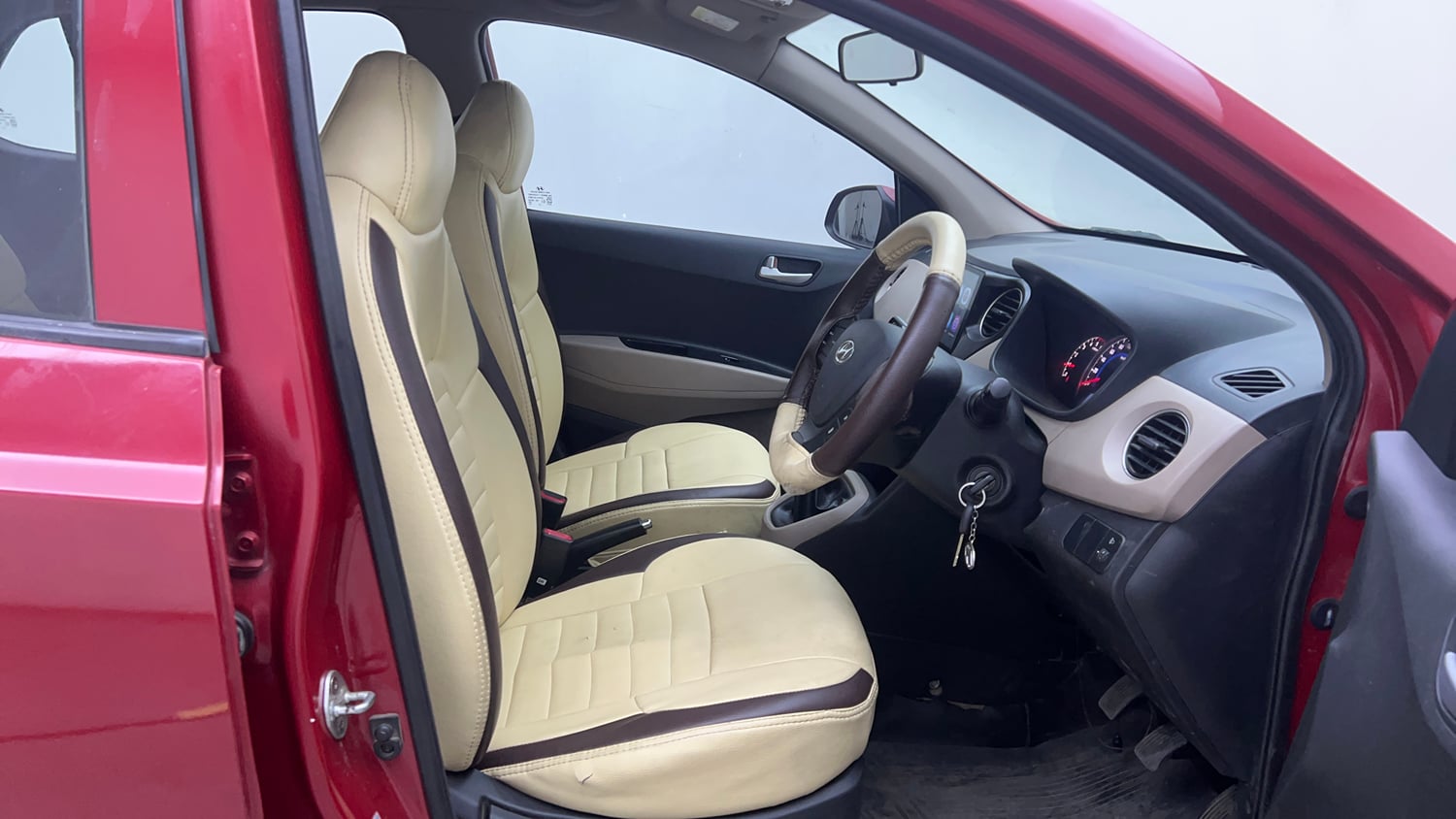 Used 2017 Hyundai Grand i10 Sportz U2 1.2 CRDi Diesel Manual interior RIGHT SIDE FRONT DOOR CABIN VIEW