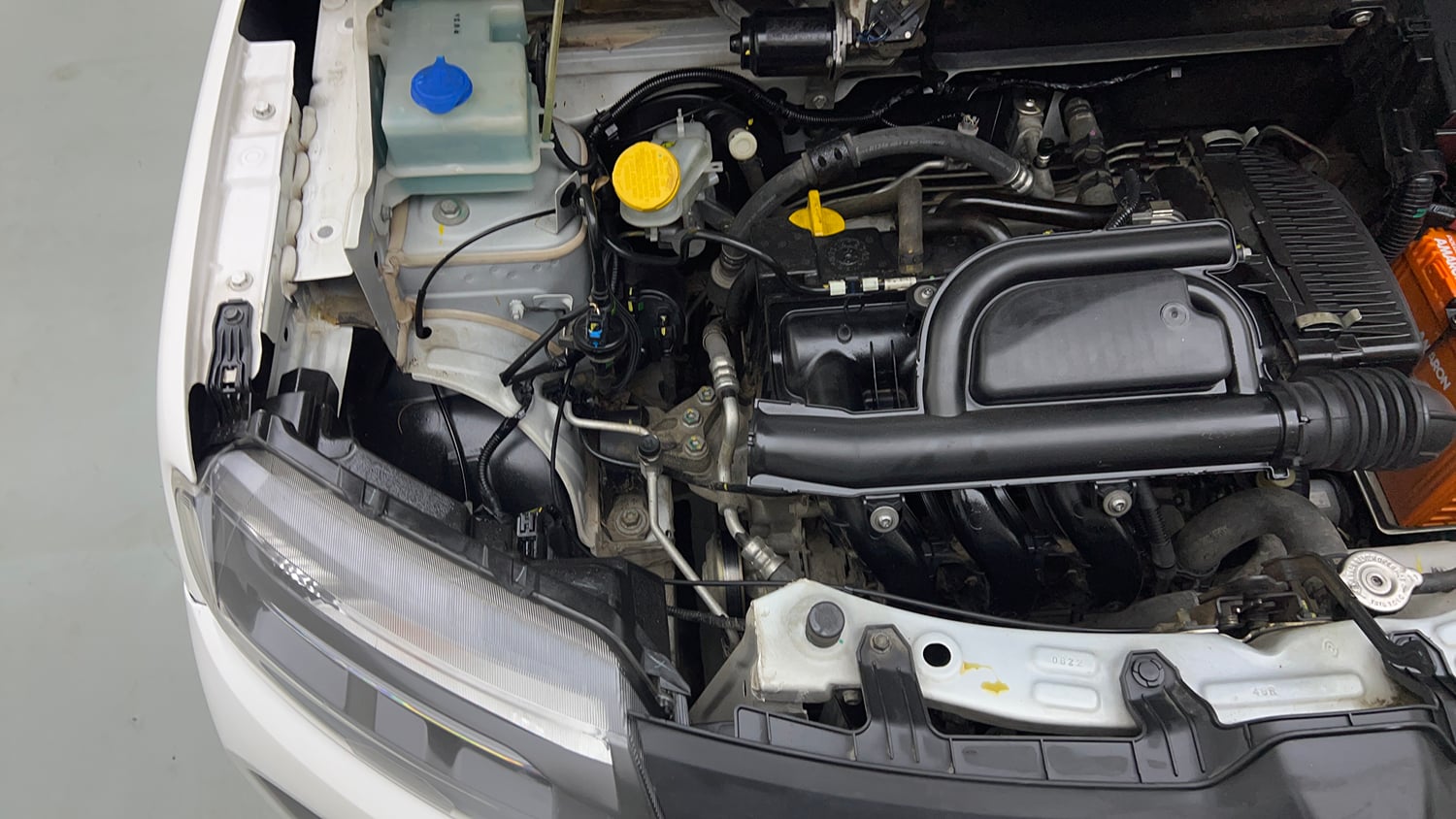 Used 2022 Renault Kwid RXT 1.0 AMT Petrol Automatic engine ENGINE RIGHT SIDE VIEW