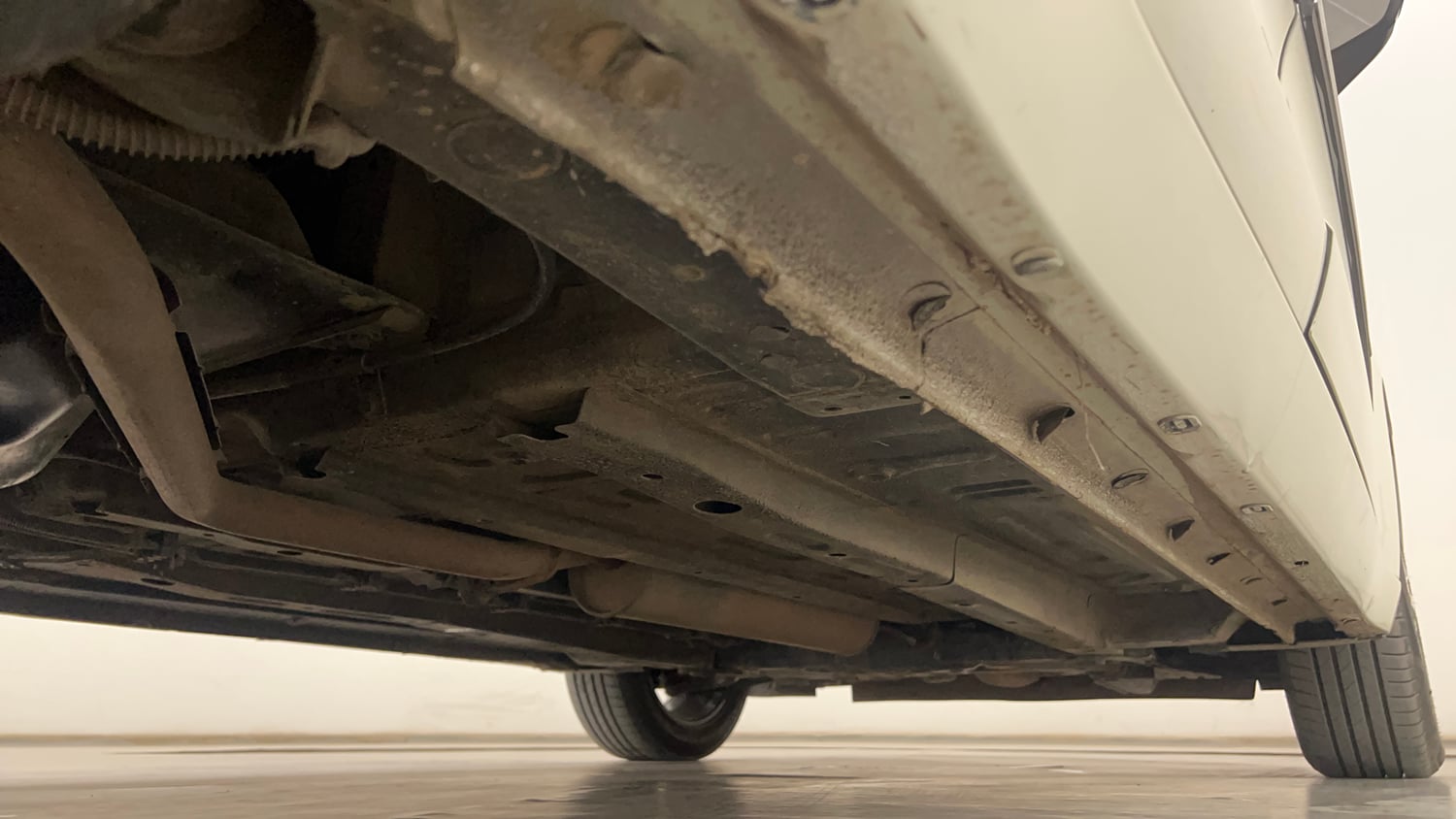 Used 2023 Tata Altroz XZA Plus Petrol Petrol Automatic extra REAR RIGHT UNDERBODY VIEW