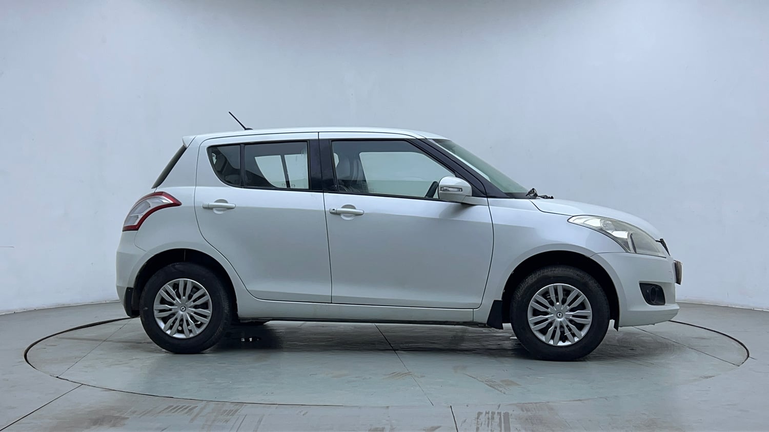 Used 2012 Maruti Suzuki Swift VXi Petrol Manual exterior RIGHT SIDE VIEW