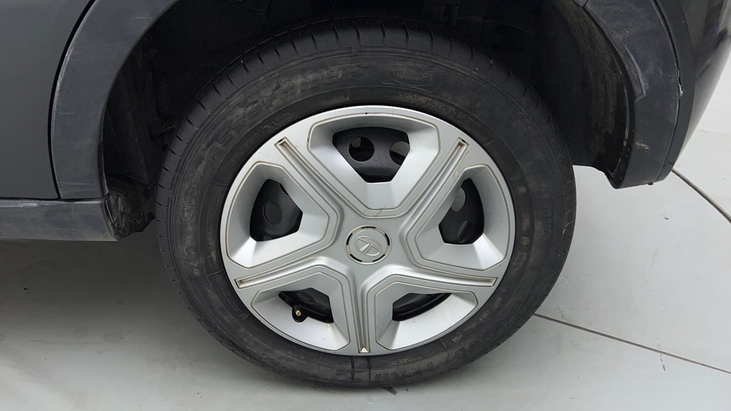 Used 2019 Tata Nexon XM Petrol Manual tyres LEFT REAR TYRE RIM VIEW