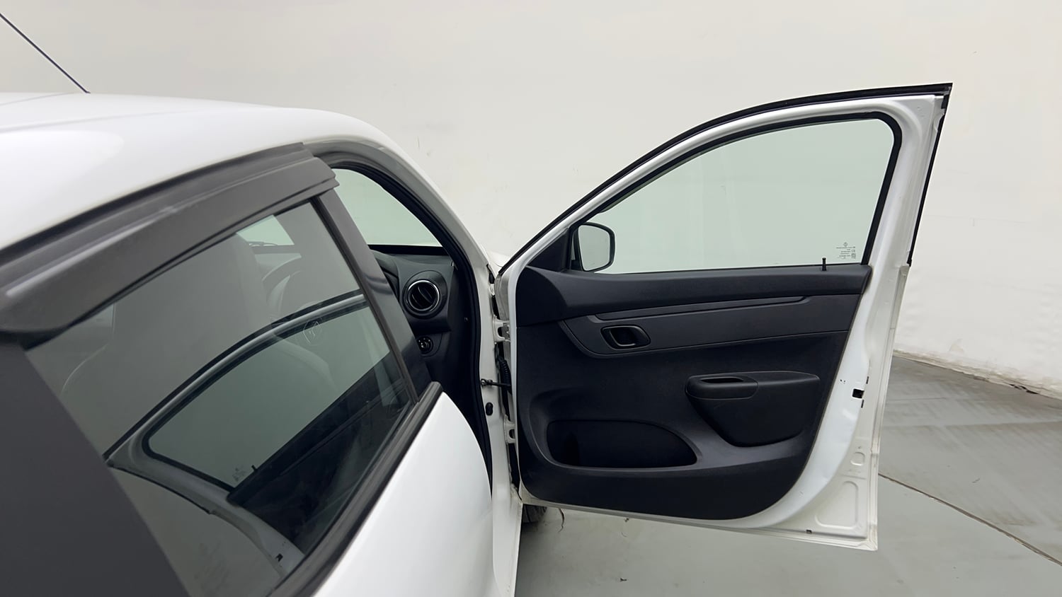 Used 2022 Renault Kwid RXT 1.0 AMT Petrol Automatic interior RIGHT FRONT DOOR OPEN VIEW