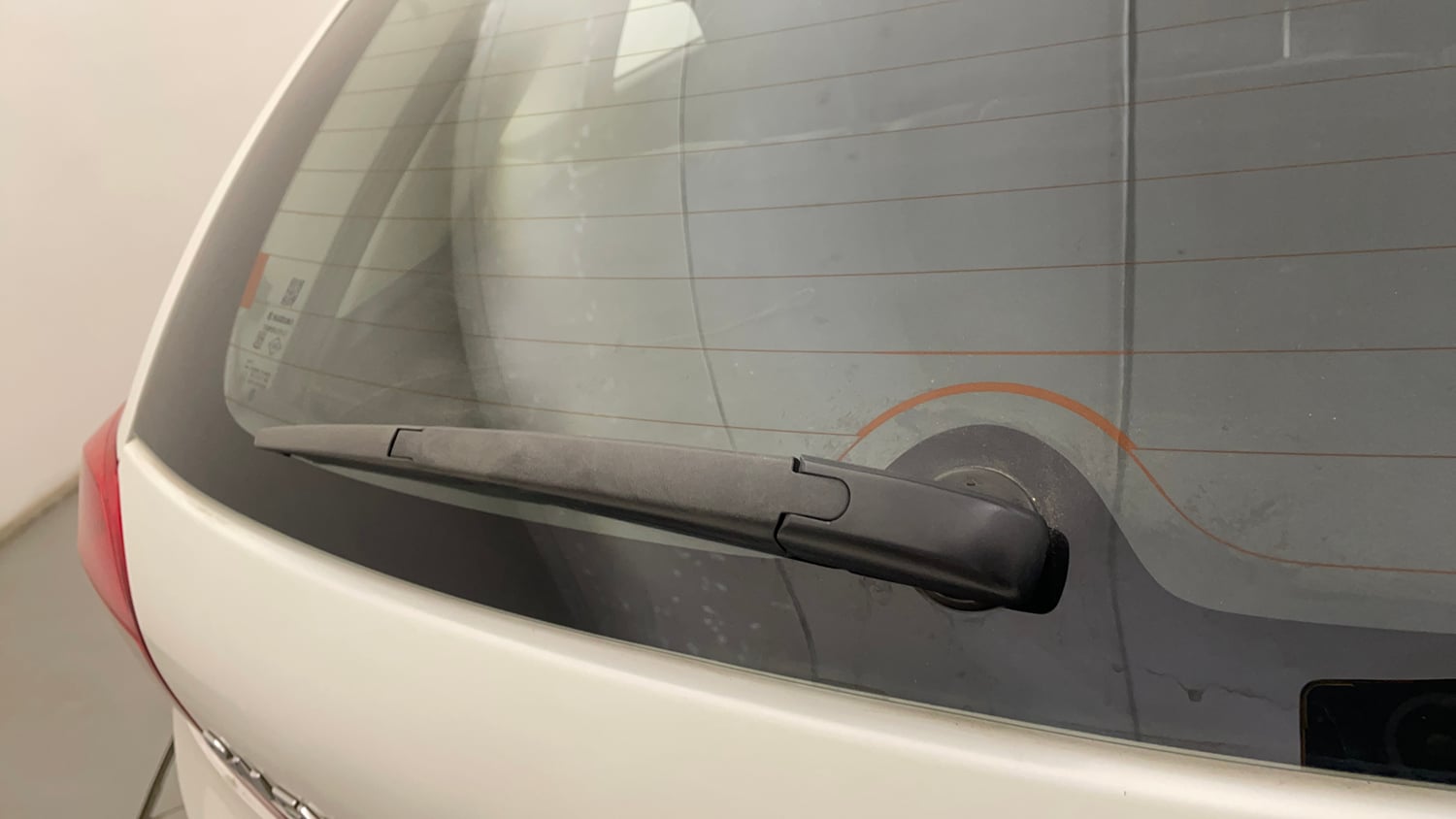 Used 2017 Maruti Suzuki Baleno Delta 1.2 Petrol Manual top_features Rear wiper