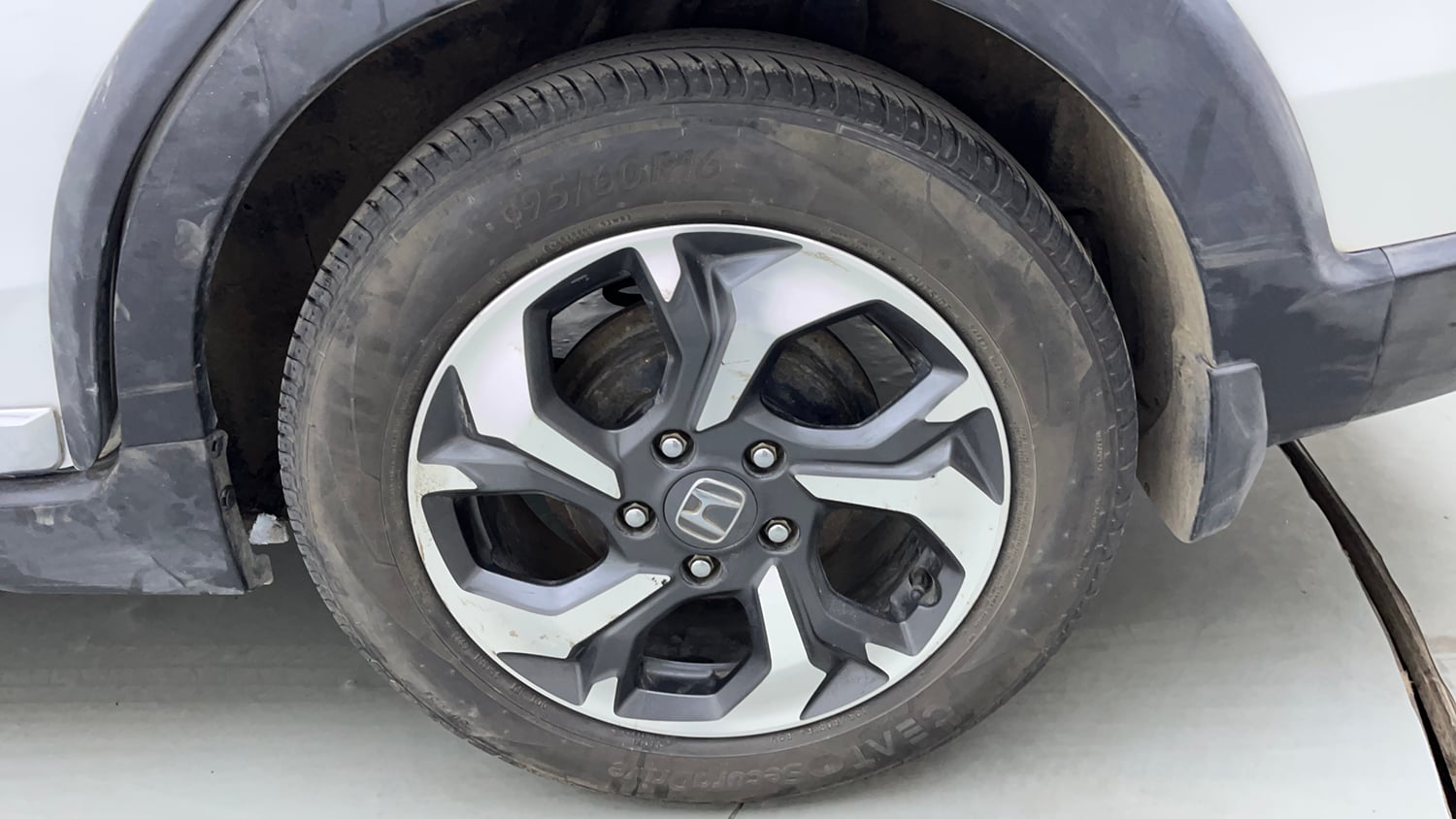 Used 2017 Honda BR-V VX Diesel Diesel Manual tyres LEFT REAR TYRE RIM VIEW