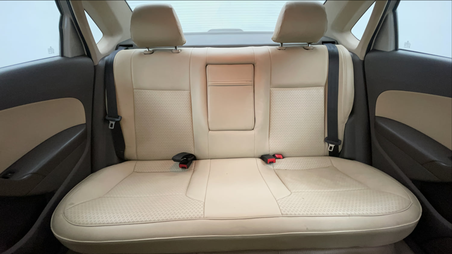 Used 2015 Volkswagen Vento Highline Diesel Diesel Manual interior REAR SEAT CONDITION VIEW