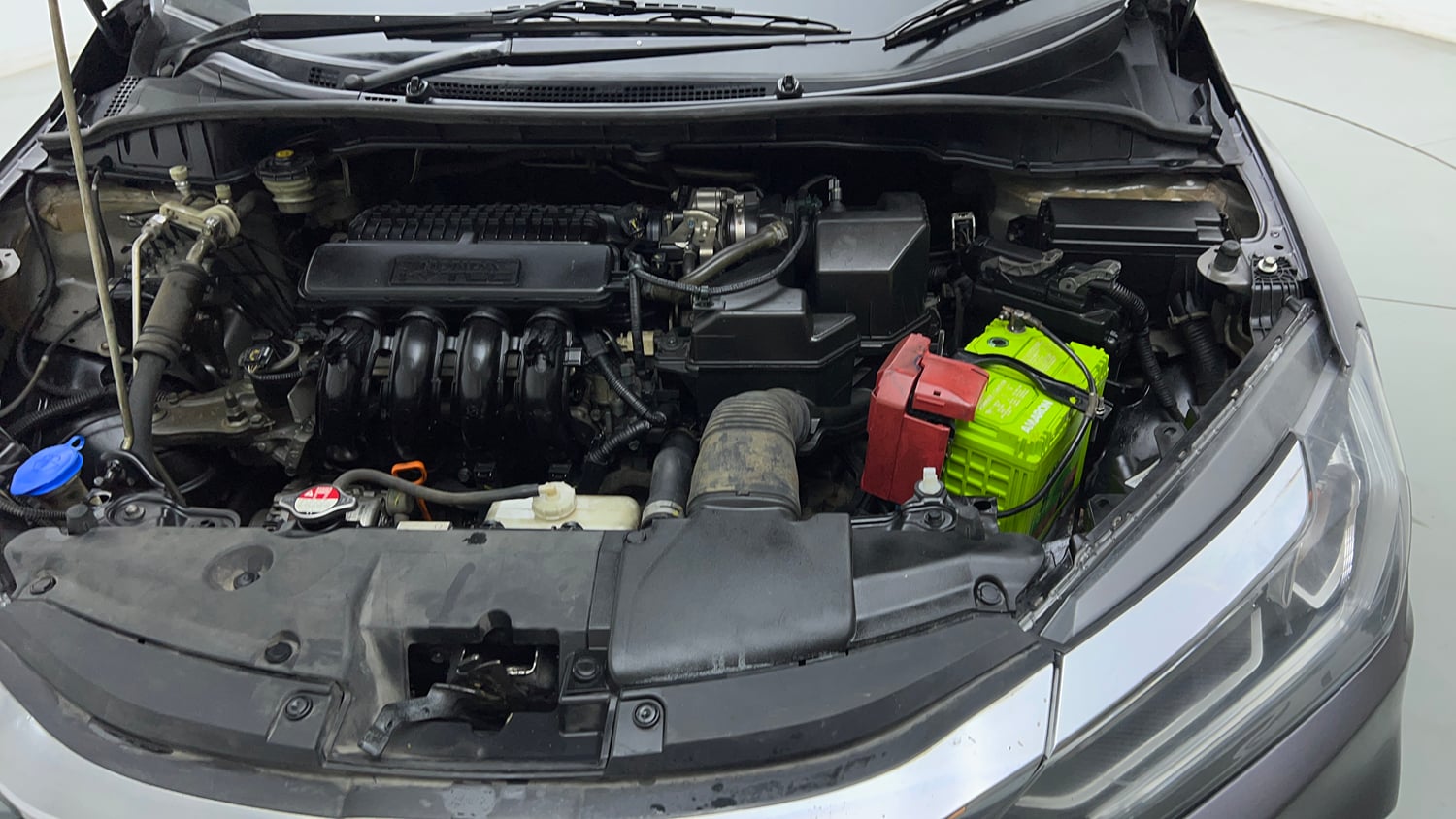 Used 2017 Honda City V CVT Petrol Petrol Automatic engine ENGINE LEFT SIDE VIEW