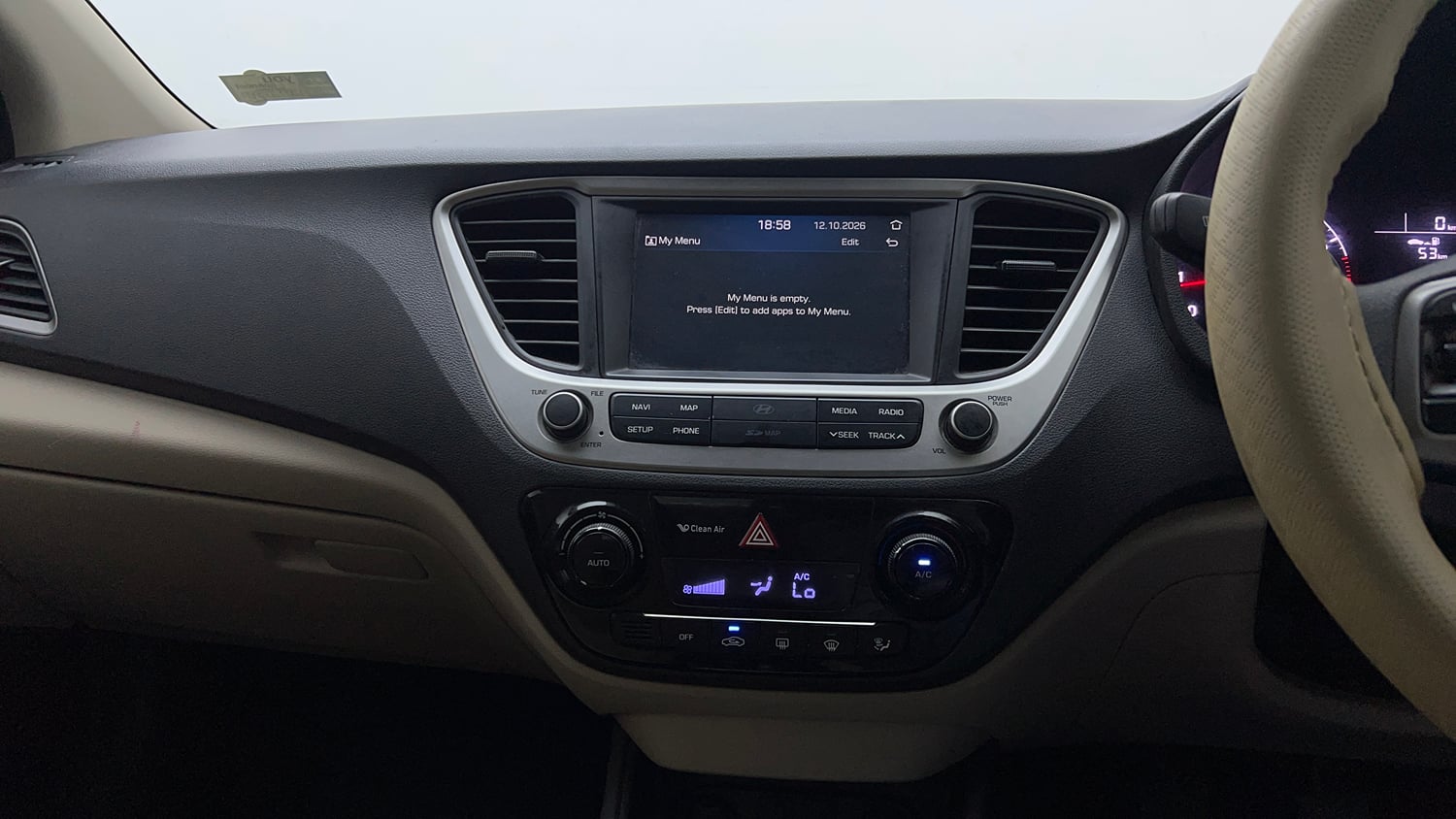 Used 2018 Hyundai Verna SX 1.6 VTVT Petrol Manual top_features Touch screen infotainment system