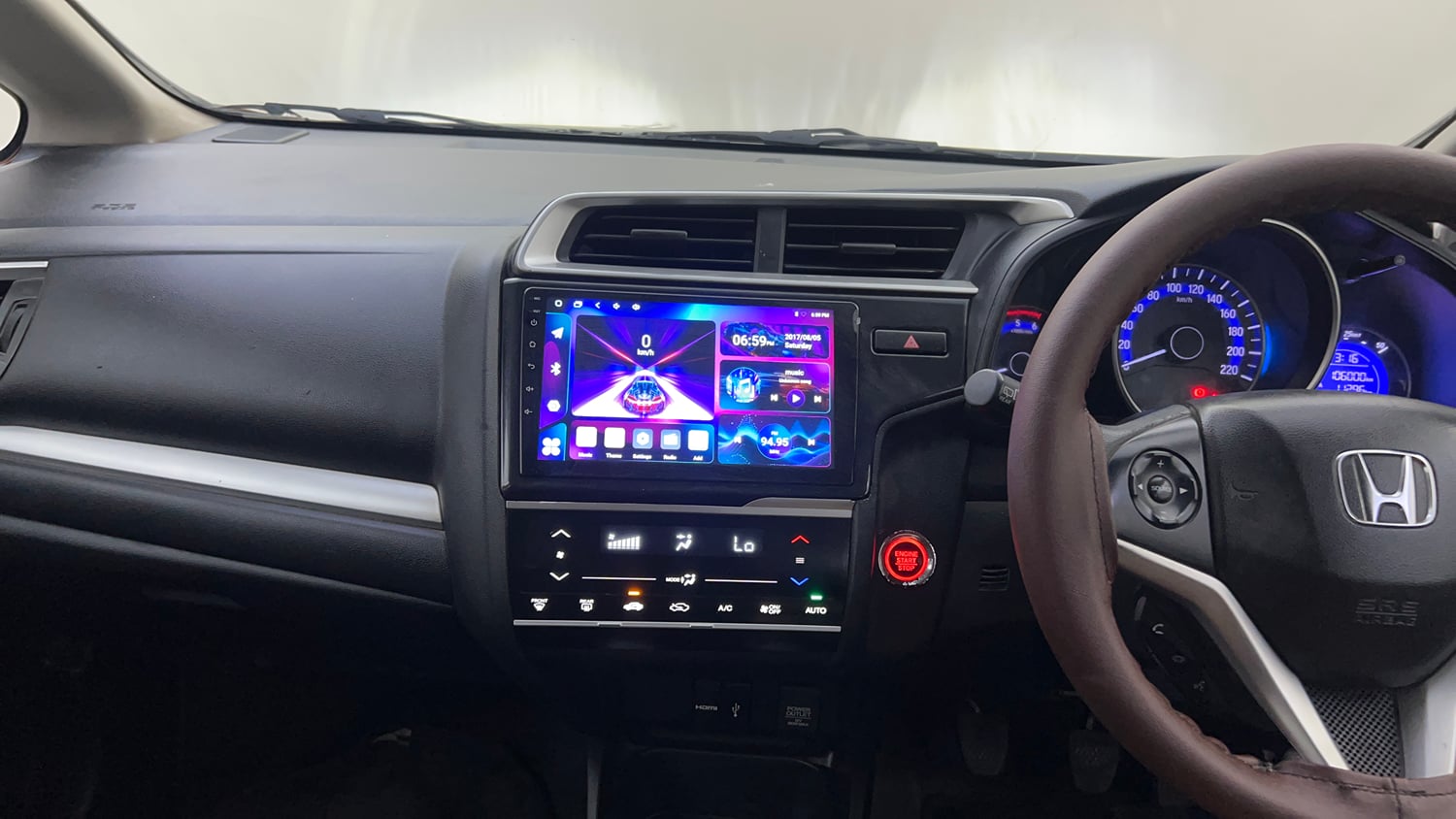 Used 2017 Honda WR-V VX MT Diesel Diesel Manual interior MUSIC SYSTEM & AC CONTROL VIEW