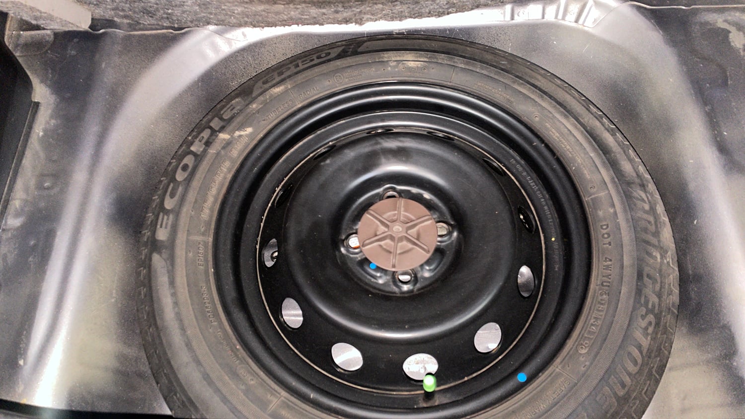 Used 2019 Maruti Suzuki Ignis Zeta 1.2 AMT Petrol Automatic tyres SPARE TYRE VIEW