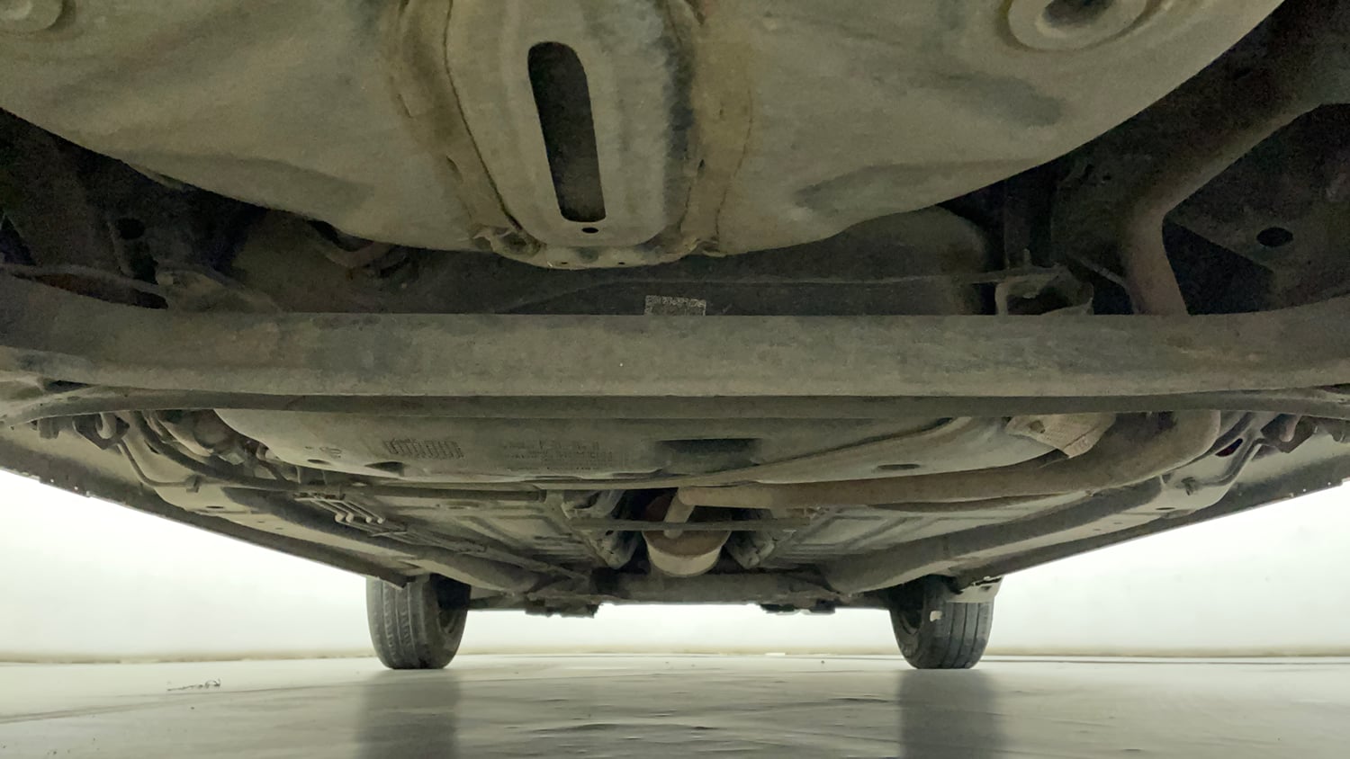 Used 2017 Maruti Suzuki Baleno Delta 1.2 Petrol Manual extra REAR UNDERBODY VIEW (TAKEN FROM REAR)