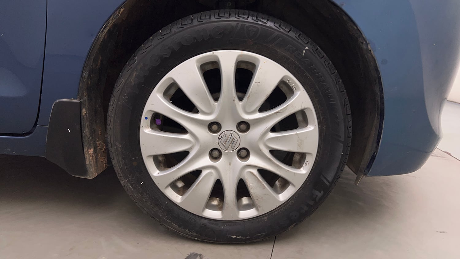 Used 2016 Maruti Suzuki Baleno Alpha 1.2 Petrol Manual tyres RIGHT FRONT TYRE RIM VIEW