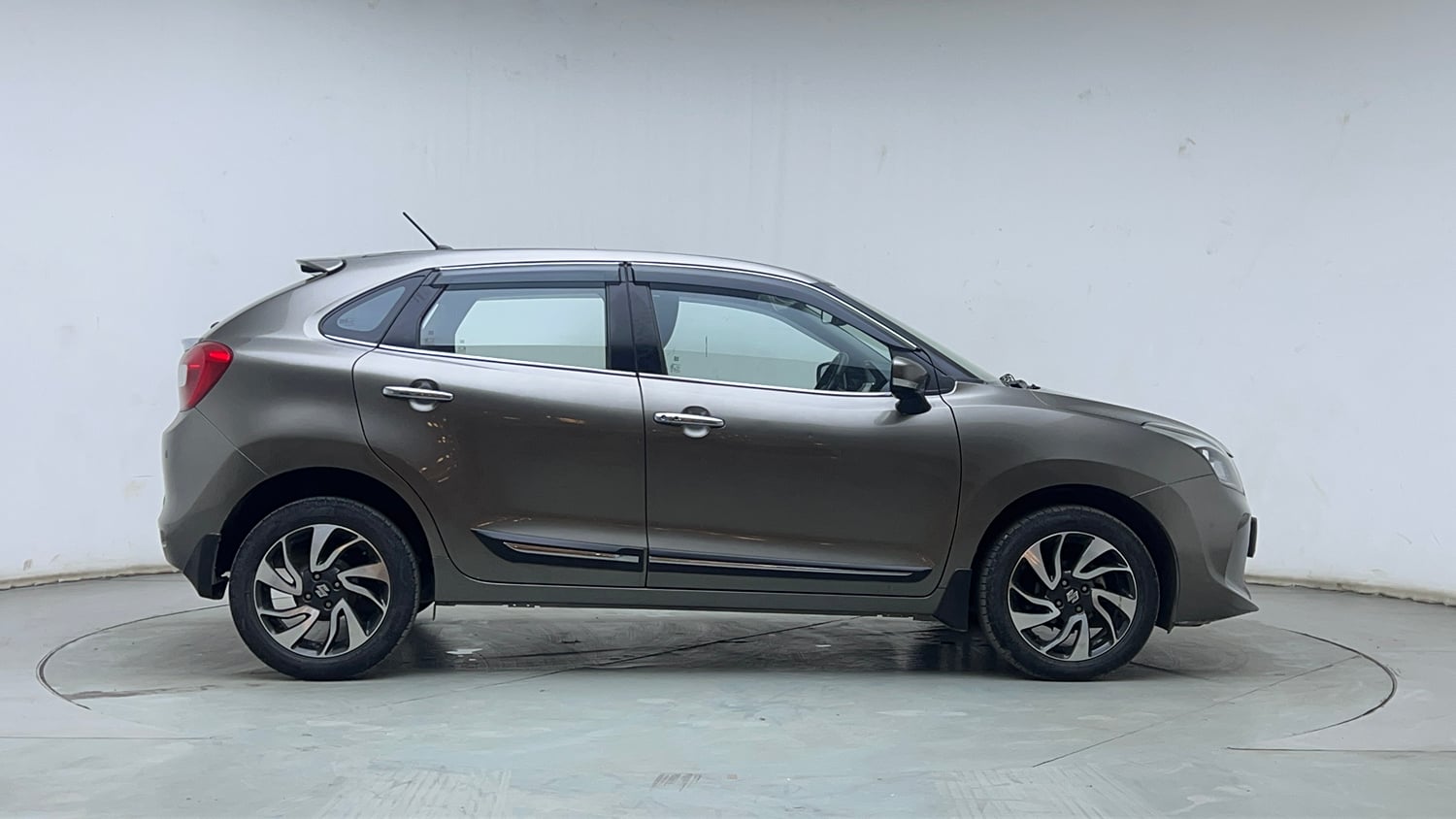 Used 2021 Maruti Suzuki Baleno Zeta Automatic Petrol Automatic exterior RIGHT SIDE VIEW