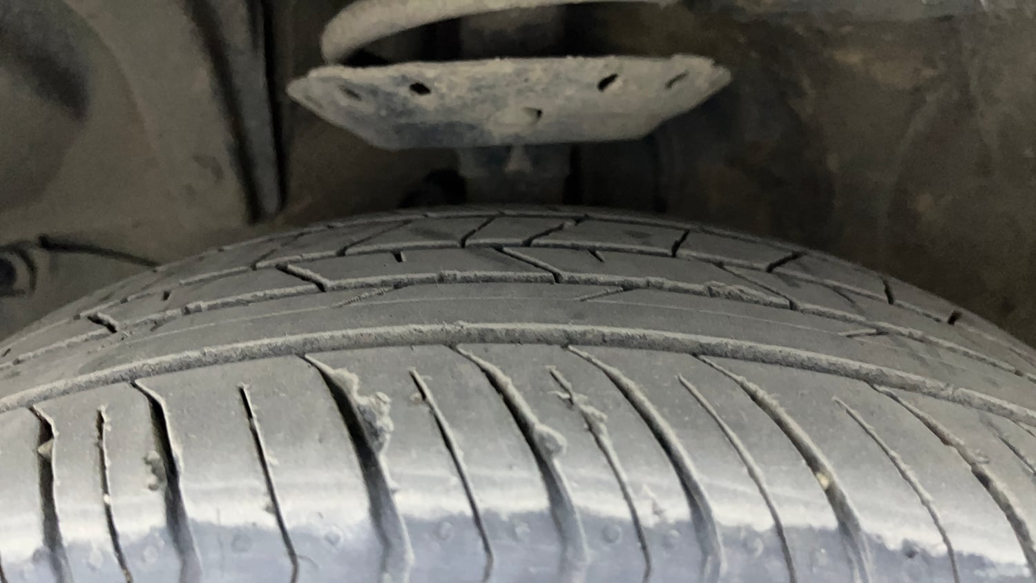 Used 2017 Honda BR-V VX Diesel Diesel Manual tyres LEFT FRONT TYRE TREAD VIEW