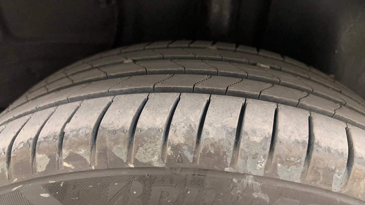 Used 2023 Tata Altroz XZA Plus Petrol Petrol Automatic tyres LEFT REAR TYRE TREAD VIEW