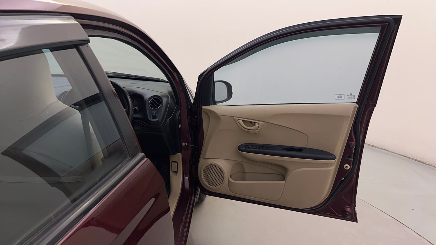 Used 2015 Honda Amaze 1.2 S i-VTEC Petrol Manual interior RIGHT FRONT DOOR OPEN VIEW