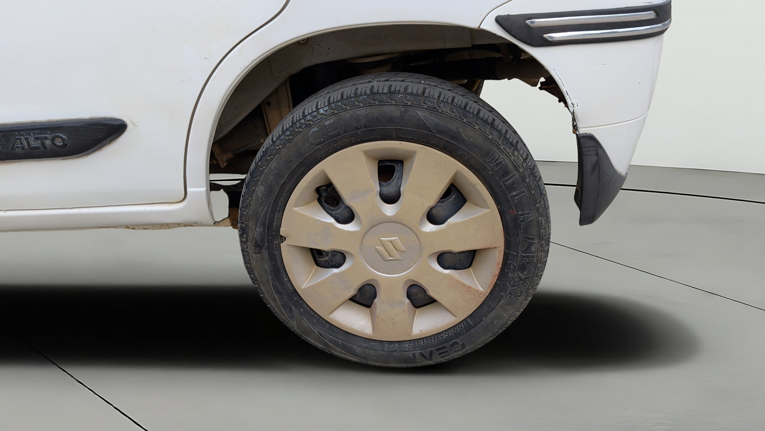 Used 2013 Maruti Suzuki Alto K10 VXi Petrol Manual tyres LEFT REAR TYRE RIM VIEW
