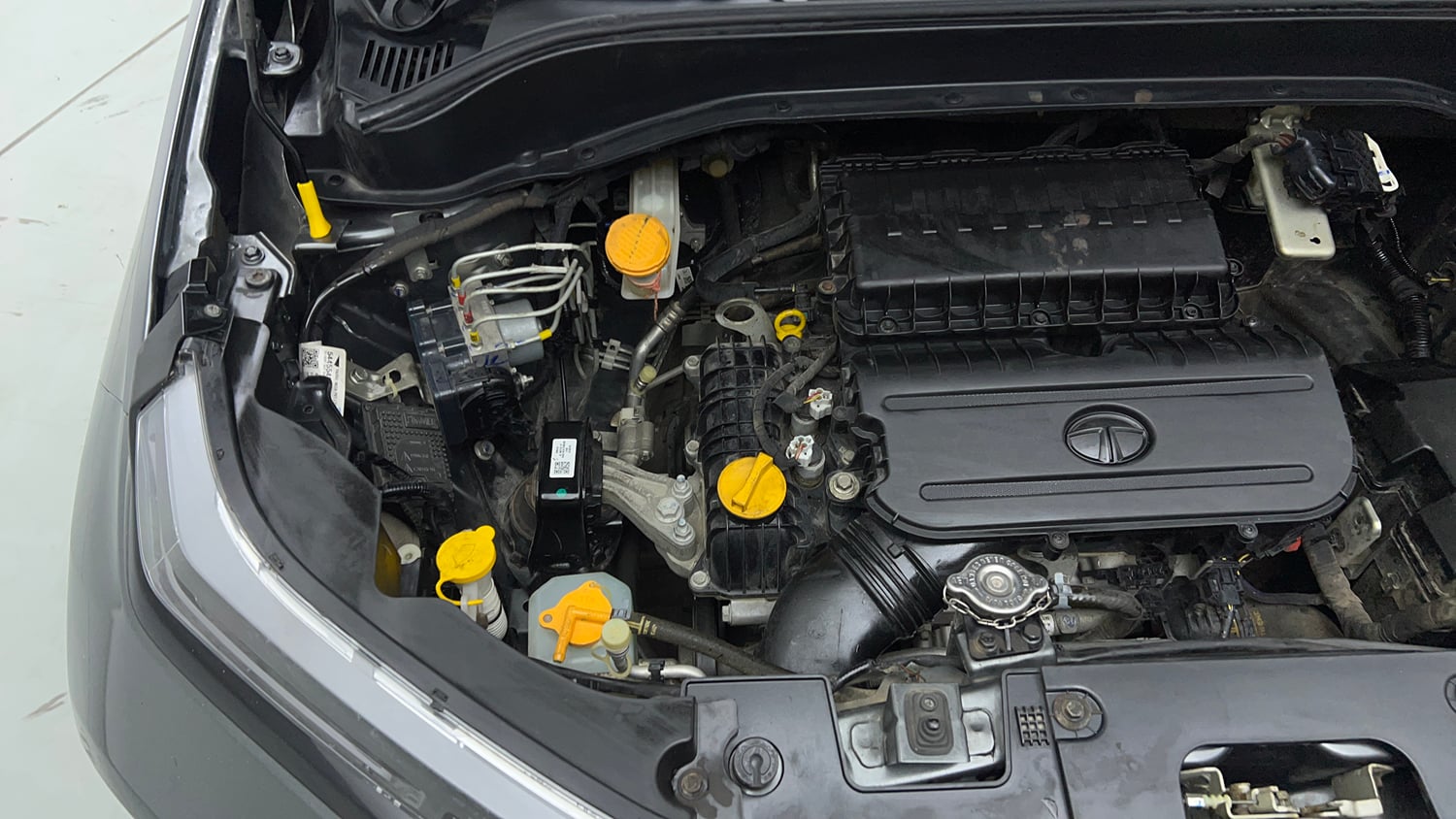 Used 2022 Tata Punch Adventure MT Petrol Manual engine ENGINE RIGHT SIDE VIEW