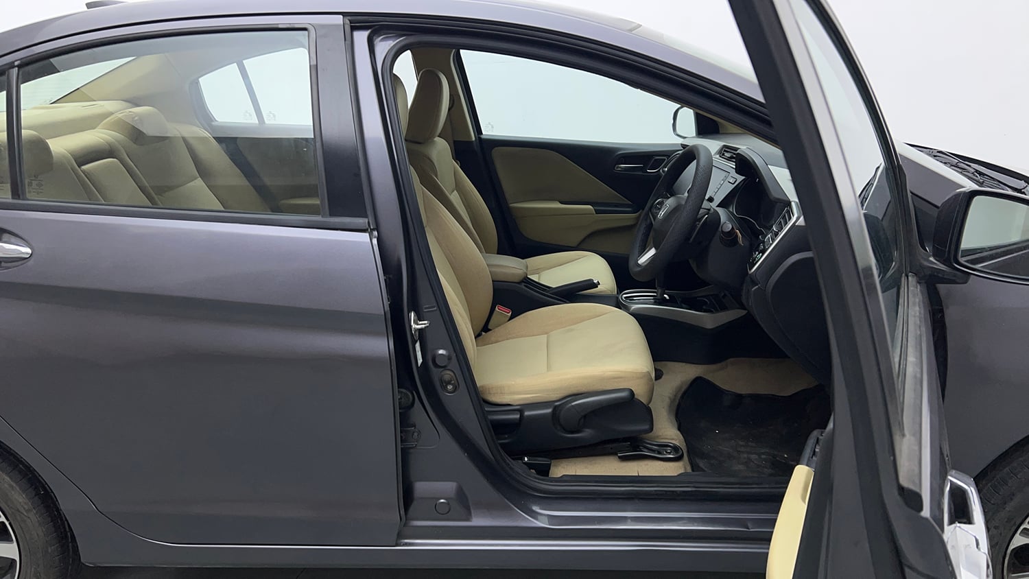 Used 2017 Honda City V CVT Petrol Petrol Automatic interior RIGHT SIDE FRONT DOOR CABIN VIEW